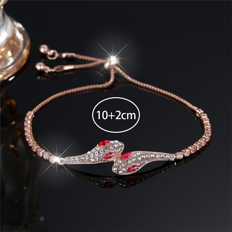 A bracelet made of synthetic red zirconia is fashionable, elegant and simple, suitable for women to wear at travel wedding parties Heart Design Bracelet