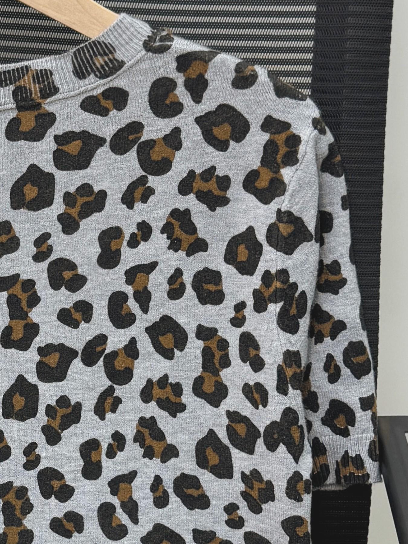 Women's Retro Leopard Print Short Sleeve Knit Sweater, Fall New Round Neck Slim Fit Versatile Commuter Top, Stylish Casual Wear Knitwear