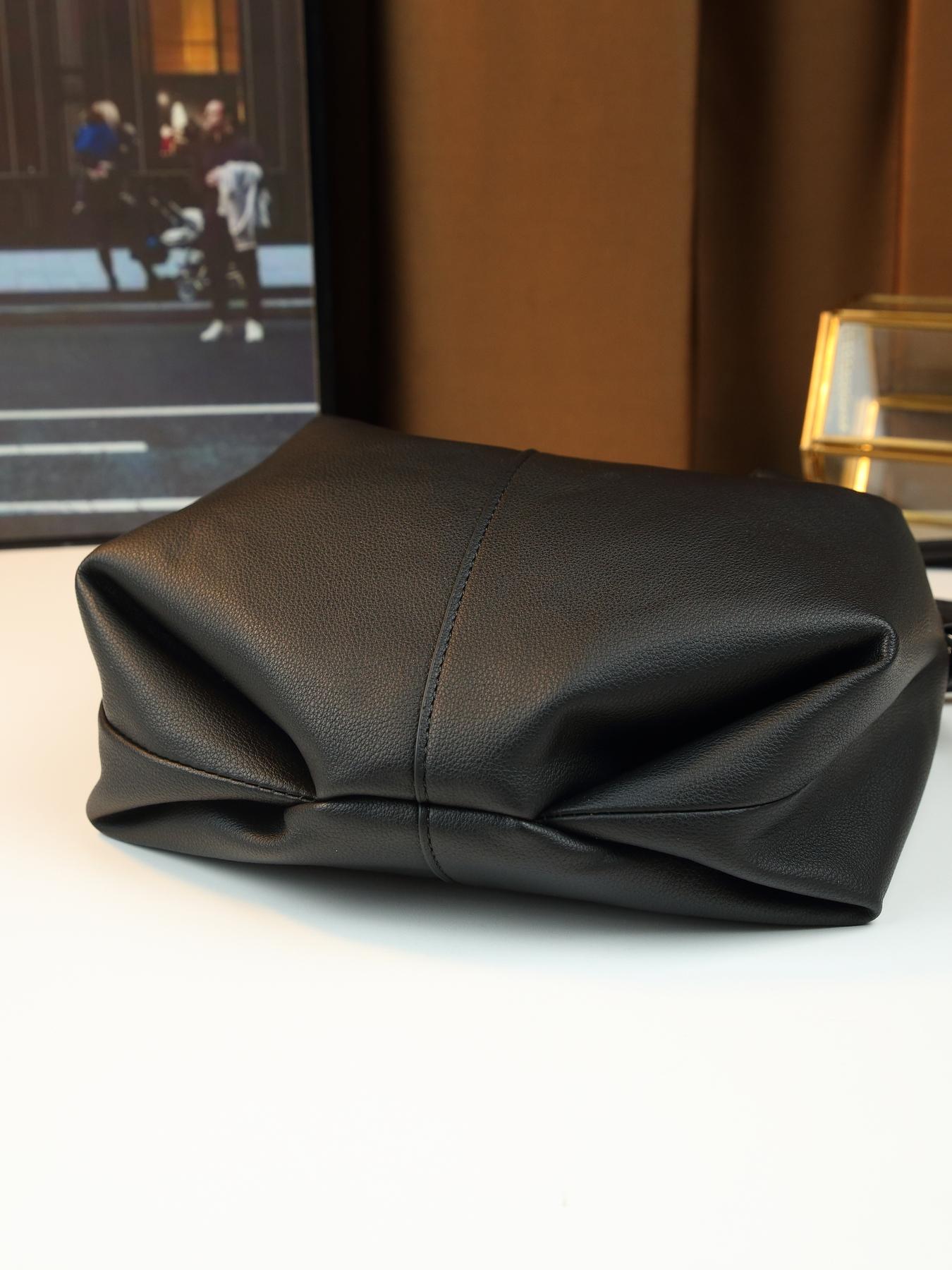 Niche design simple solid color bento bag lychee pattern going out leisure Fashionable Evening Bag shoulder messenger bag dinner bag