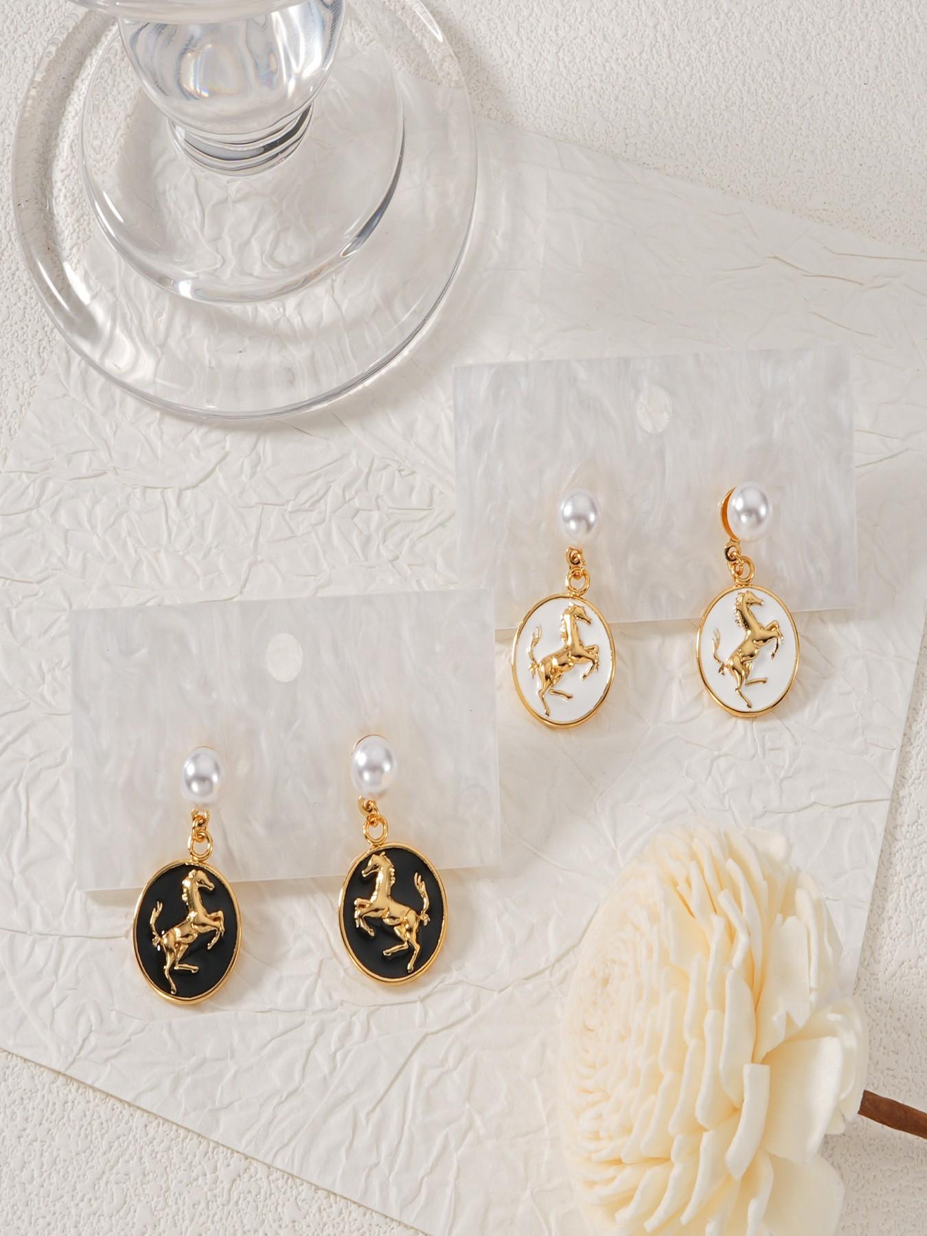 Chic 18k Gold Plated Hoop Earrings Set, Stainless Steel Horse Shape Design, Elegant Fashion Jewelry for Women, All Seasons