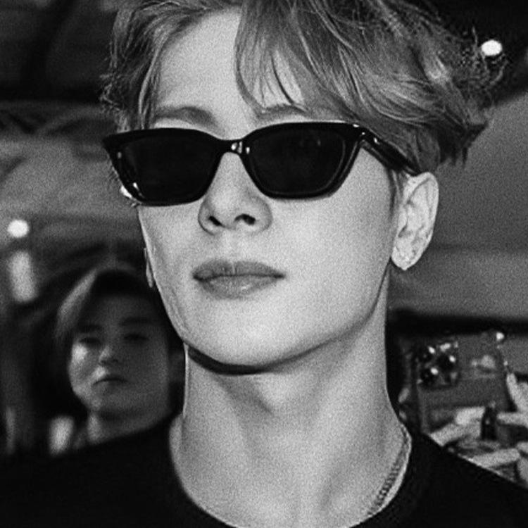 Wang Jiaer the same GM sunglasses men's trendy ruffian handsome retro high sense cat eye sunglasses polarized Internet celebrity small frame