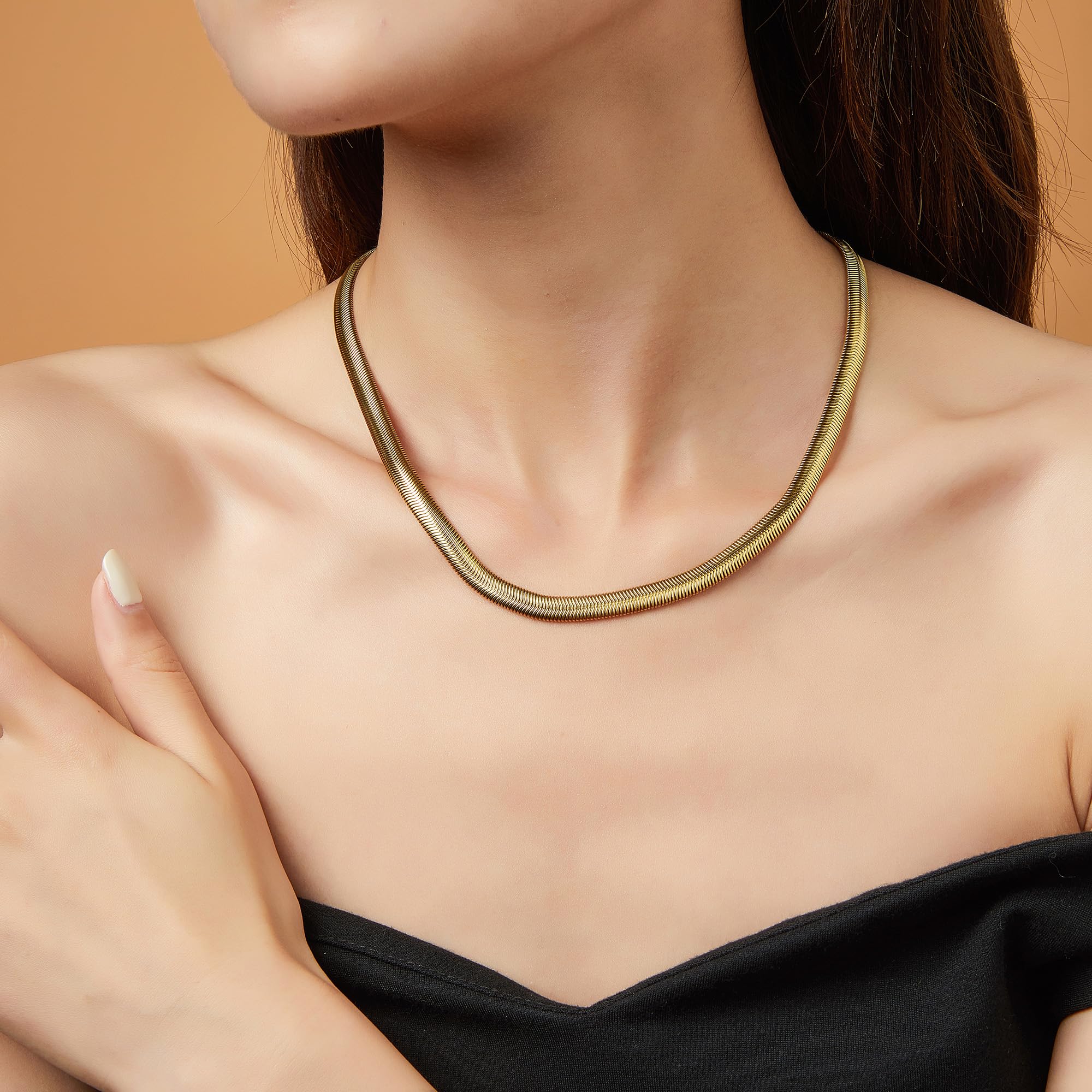 Mytys Snake Shape Chain Necklace and Bracelet 2 in 1 for Women Choker Necklaces Jewelry Gifts for Teen Girls