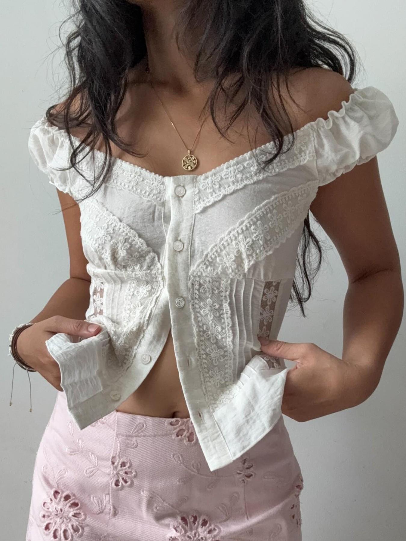 Women's Plain Contrast Lace Frill Trim Casual Button Front Blouse, Sweet Fashion Puff Sleeve Top for Summer, Women's Clothing for Daily Wear