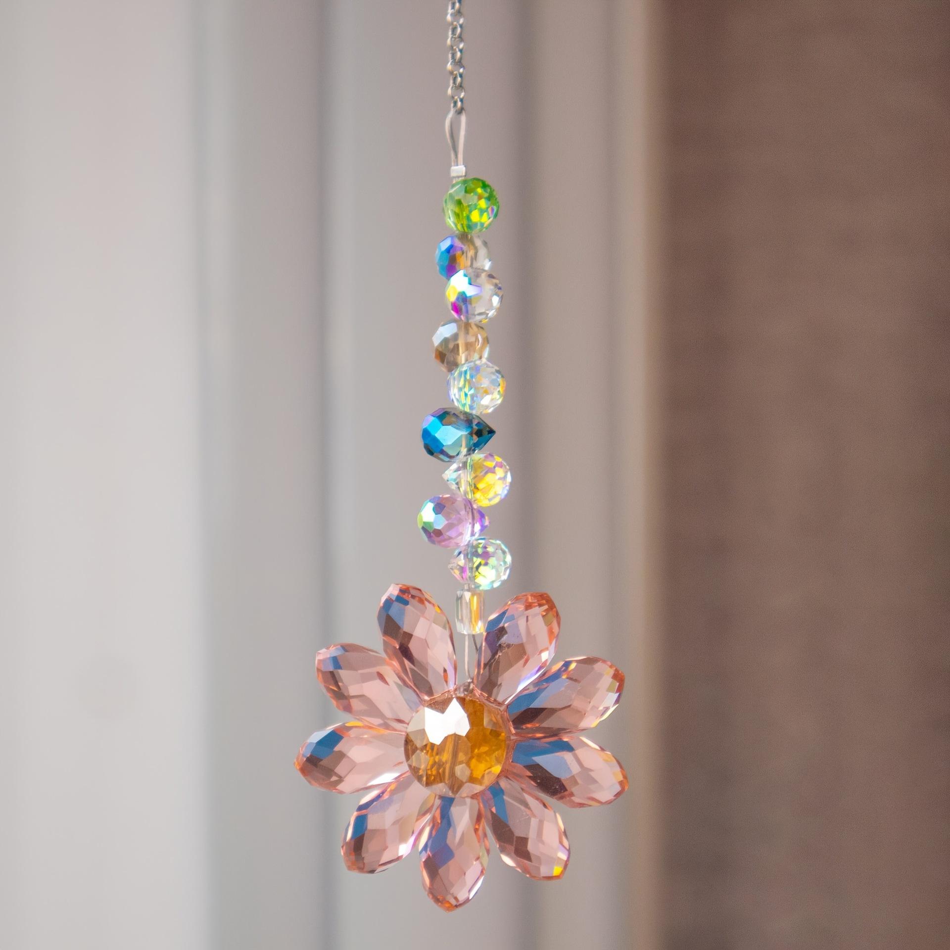 Hangable Sunflower Crystal Suncatcher - 6-Color Rainbow Maker Prism Hanging Decor, Window Light Catcher, Aesthetic Home Garden Ornament Gift