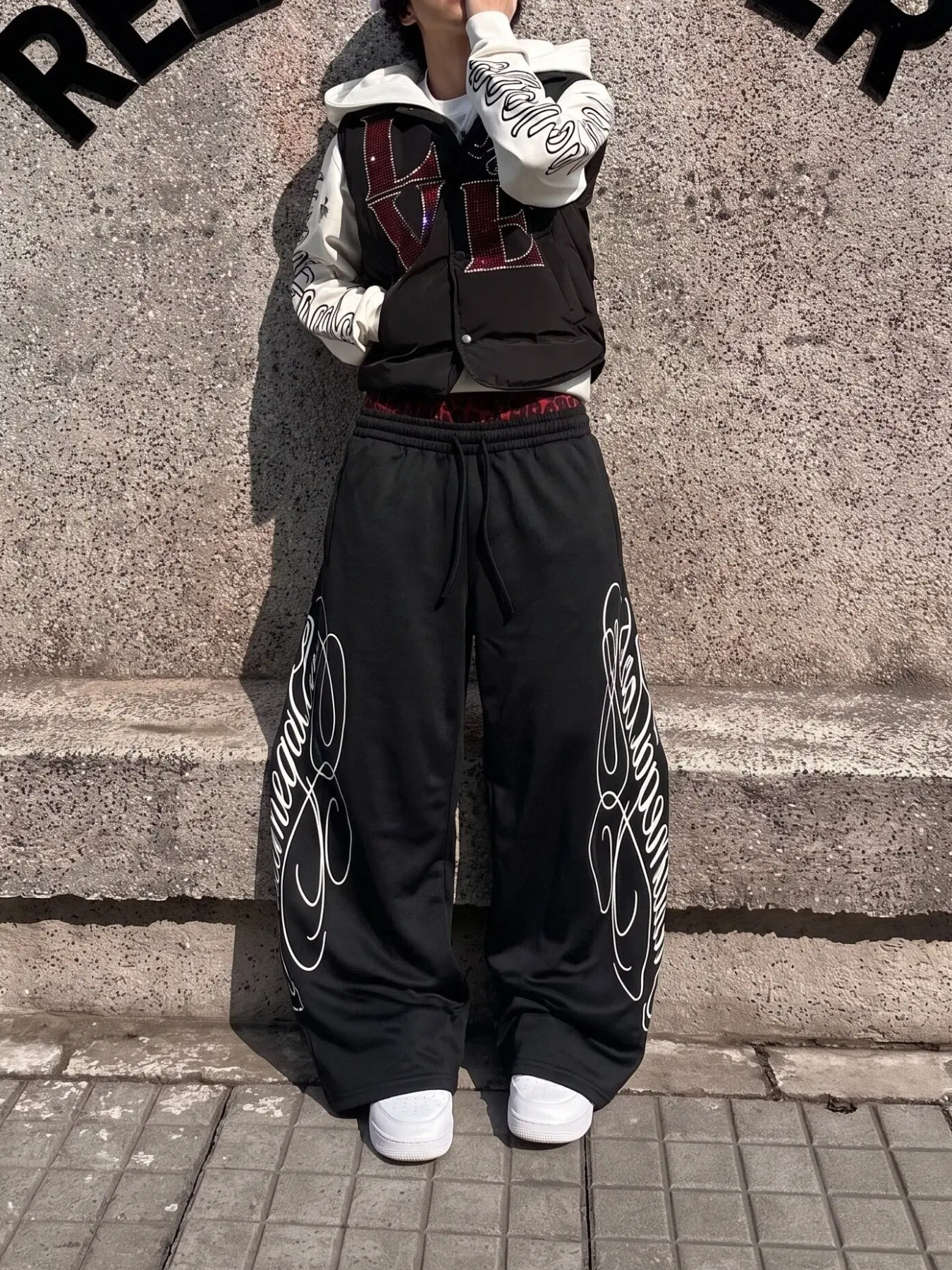 Men's Vintage Wine Leopard Print Micro Flare Sweatpants, Hip Hop Street Wide Leg Pants, Elastic Waist Loose Letter Print Casual Sports Pants