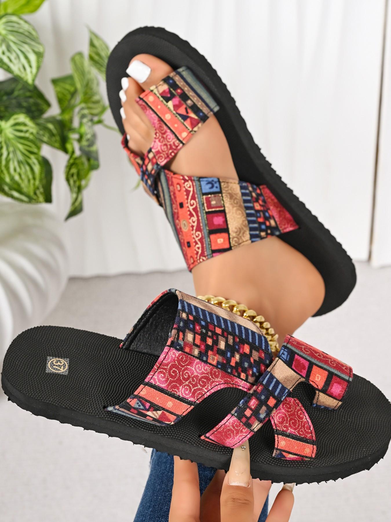 Summer New Ethnic Style Thick Sole Sandals for Women, Vintage Print Flip Flops, Outdoor Anti-Slip Beach Shoes, Comfortable and Stylish