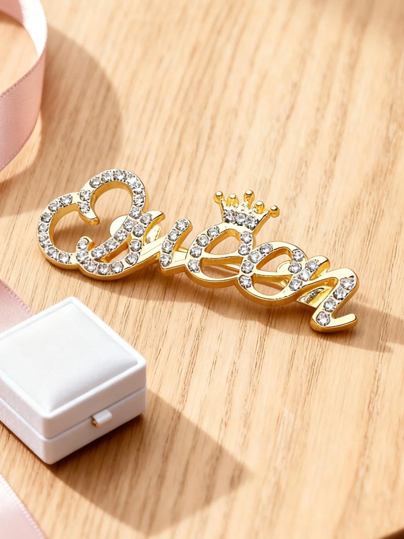 1pc Exquisite Letter Queen Brooch All-Match Personality Pin Ins High-End Brooch Summer Corsage Temperament New Accessories