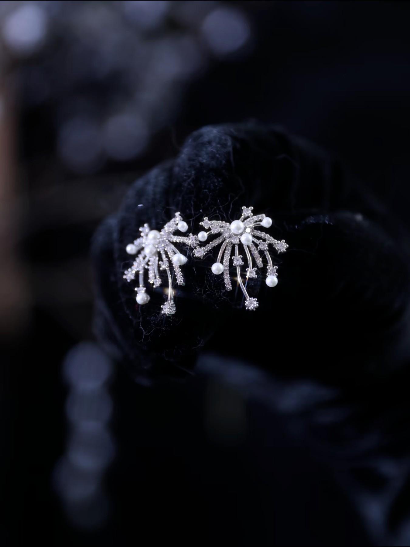 Silver Color Firework Pearl Earrings, Luxury Rhinestone Design, Dangle Style, Titanium Steel, Fashionable Women's Jewelry