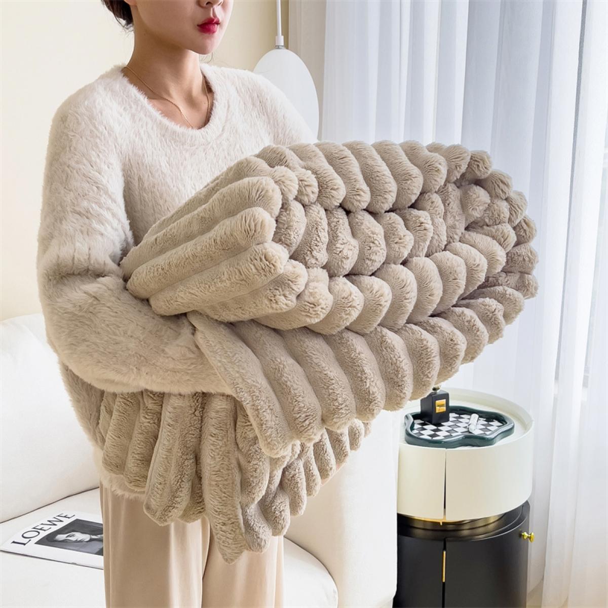 Faux Rabbit Fur Soft Fleece Blanket, Thick Warm Blanket, Soft Fluffy Blanket, Warm Bedroom Blanket, Warm & Cozy Throw Blanket, Versatile All-Season Gift for Home, Office & Travel, Available in Twin/Full/Queen/King Sizes