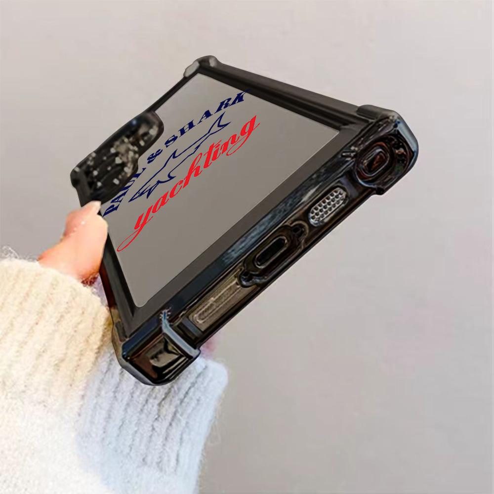 Luxury fashion brands Phone Case Suitable for Samsung Galaxy S26 S25 S24 A37 A57 A17 A07 A56 A26 A36 A55 A35 A06 A16 A05 A14 A24 A34 A54 A15 A05s A04e A25 S23 S22 S21 S20 FE Ultra Plus Edge 4G 5G Anti Fall Matte Back Cover