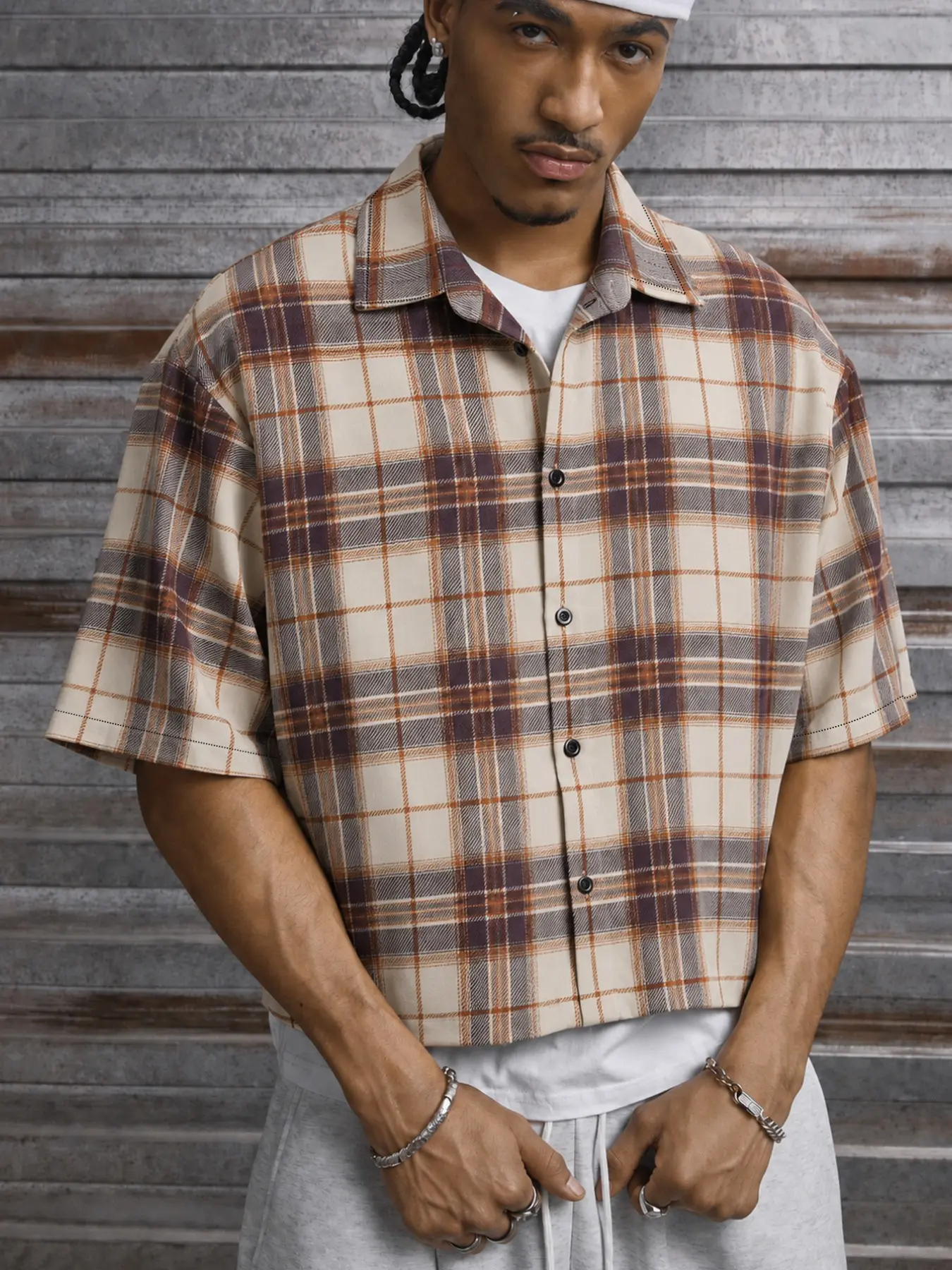 Vintage Wash Cross Graphic Print Cropped Flannel Shirt, Neutral Tone Brown Plaid Short Sleeve Button Up, Streetwear Oversized Crop Top Shirt for Fall, Skate & Hip Hop Casual Outfits, Casual Stylish Clothing