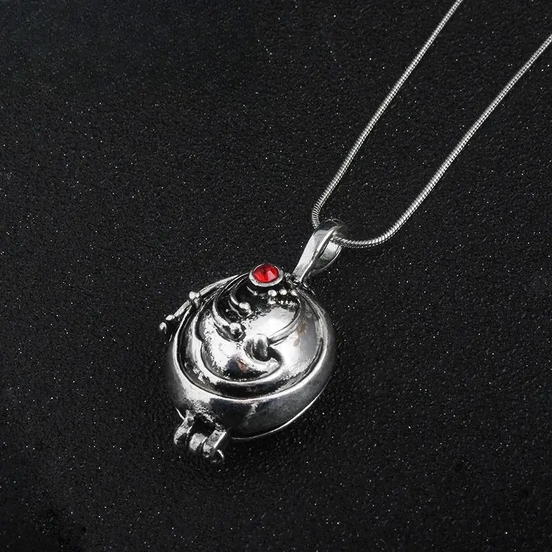 Vampire Diaries Classic Elena Gilbert Locket Necklace, Fashion Costume Jewelry for Women, Ideal for Cosplaying