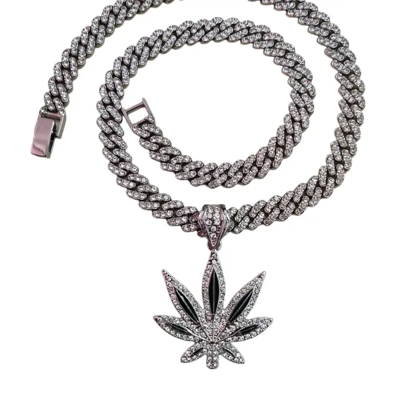 Luxury Maple Leaf Shaped Pendant Necklace for Men & Women, Rhinestone Decor Cuban Chain Necklace for Party, Streetwear Punk Goth Jewelry As Gift for Party, Club Summer Dress, Iced Out Jewelry, Rhinestone Decorated Necklace