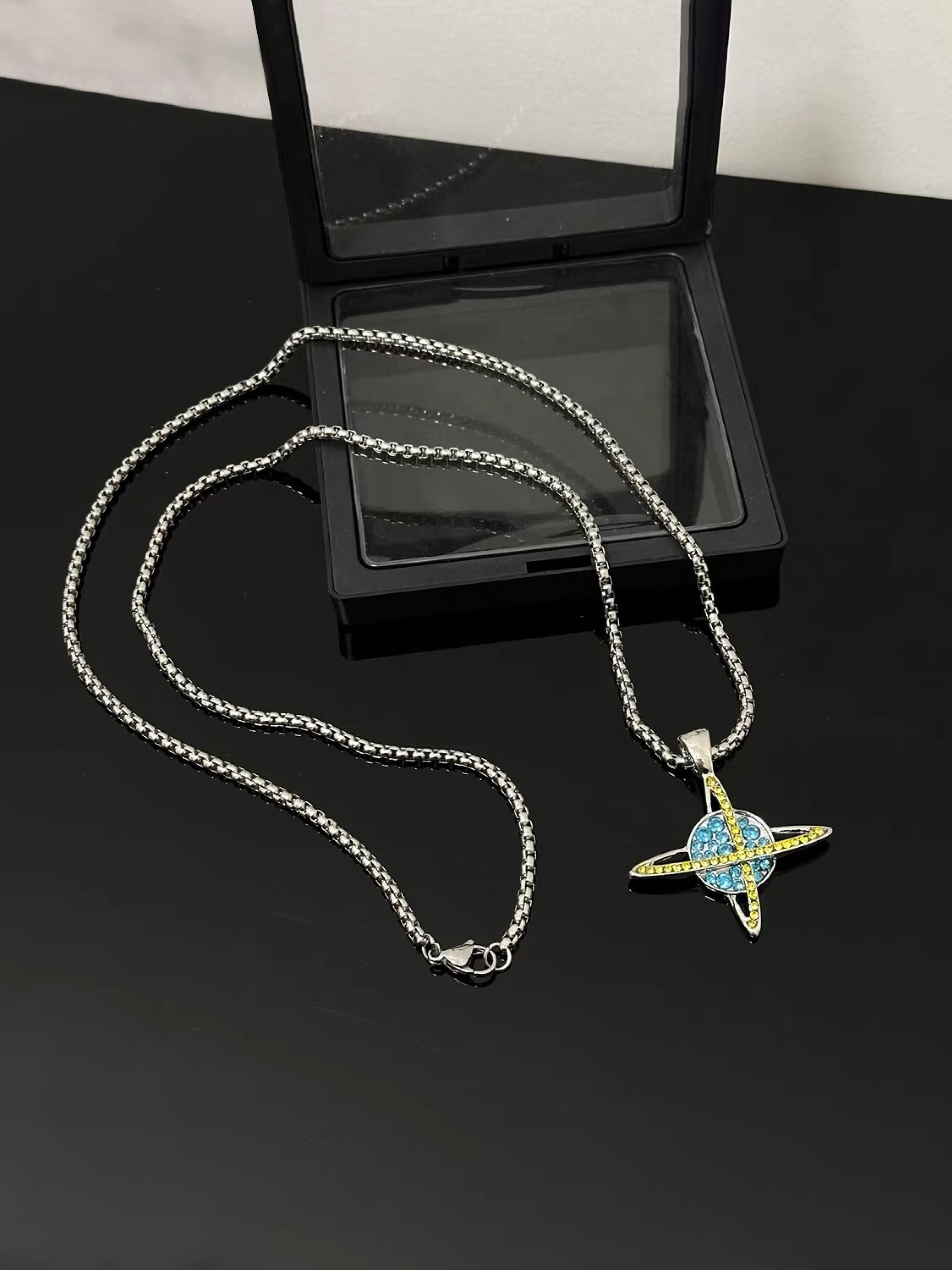 Trendy Hip Hop Universe Planet Pendant Necklace, Jewel Necklace, Unisex Zirconia Decorated Chain, Fashion Accessory for Any Occasion, Perfect Gift