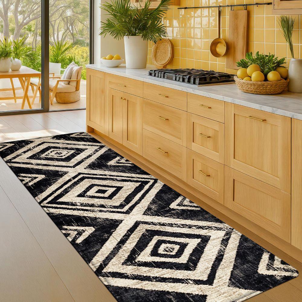 1PC， Black and White Diamond Geometry Patterned strip rugs, home décor, bathroom mats, entryway mats, bathroom non-slip mats, indoor entrance rugs, bedroom bedside mats, kitchen mats, hallway rugs, flannel sponge rugs, hallway runner rugs