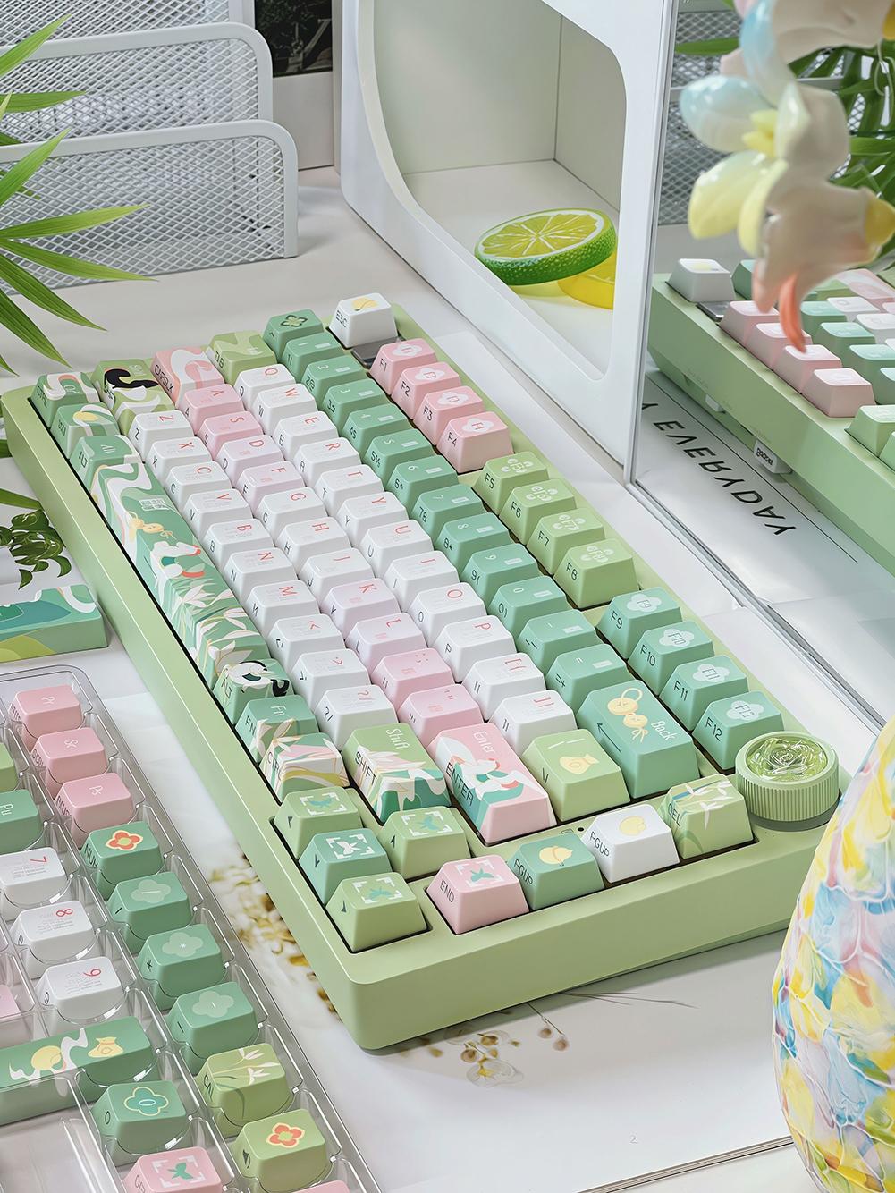 New Galloping Through Spring Breeze Theme Keycaps, Cherry Profile, Dual Color Pbt, Heat Transfer, Durable, High Aesthetic, for Mechanical Keyboard Players