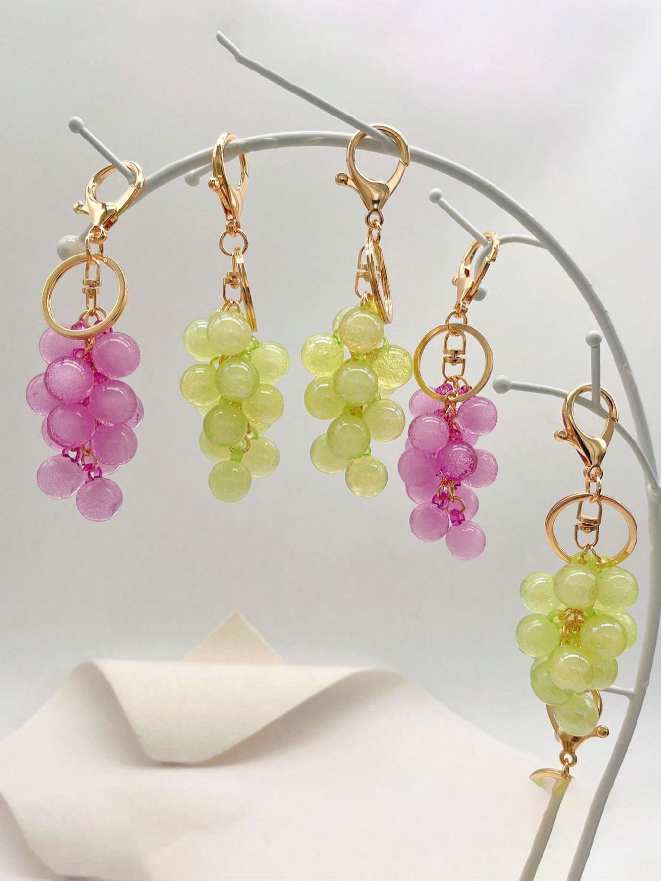 Resin Transparent Beaded Grape Pendant,Grape Keychains Bubble Jelly Grape Cluster Keychains,Decorative Accessories Fruit Grape Bag Chain Pendant Amethyst Grape Charms Schoolbag Decoration Backpack Keychain Gift, Keychain for bags