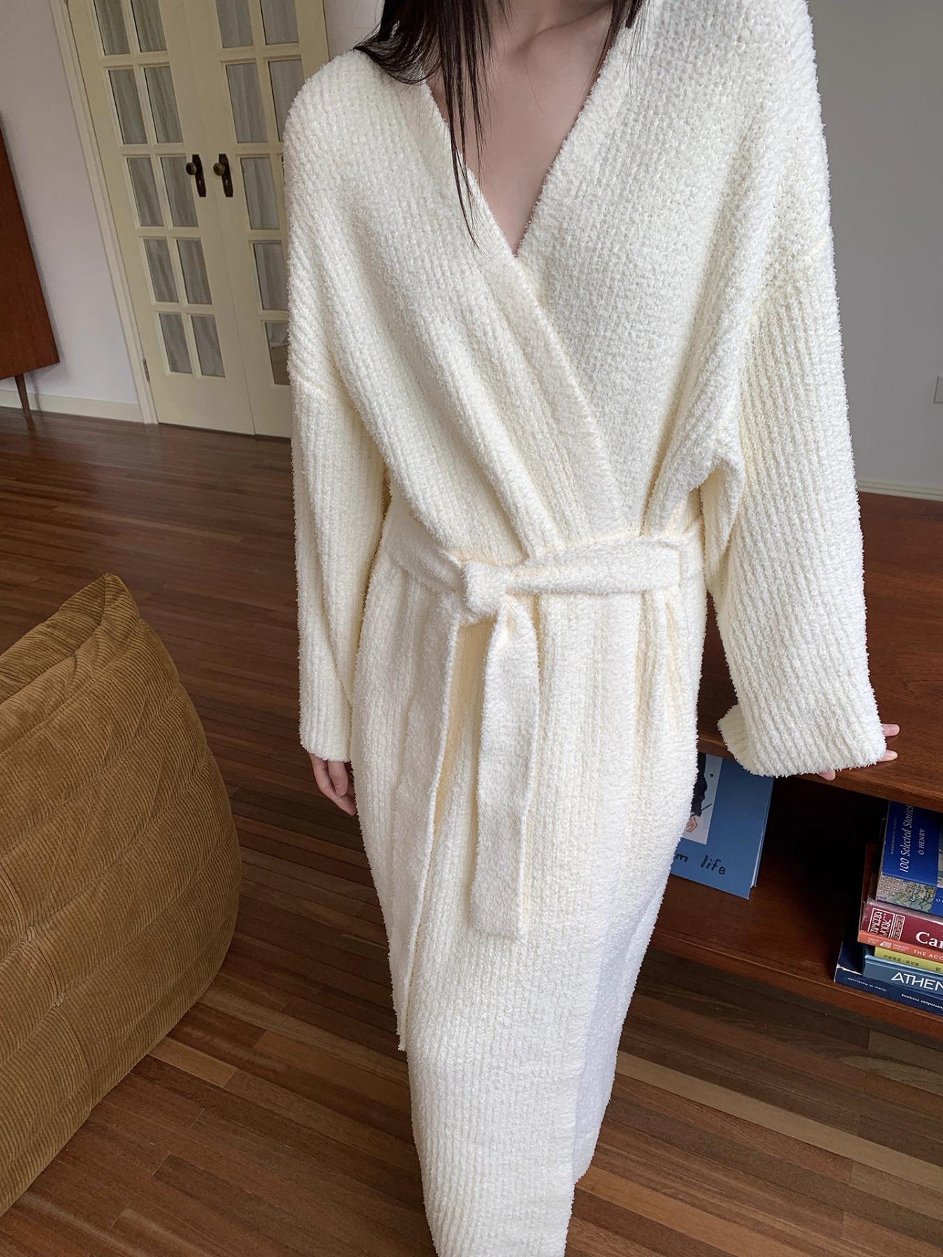 【COZY Soft Plush Feel】Women's Double-Sided Fleece Robe｜Thickened Long Plush Casual Loungewear｜Warm Flannel Pajamas Nightwear for Fall & Winter｜Soft, Cozy, and Wearable Indoors & Outdoors