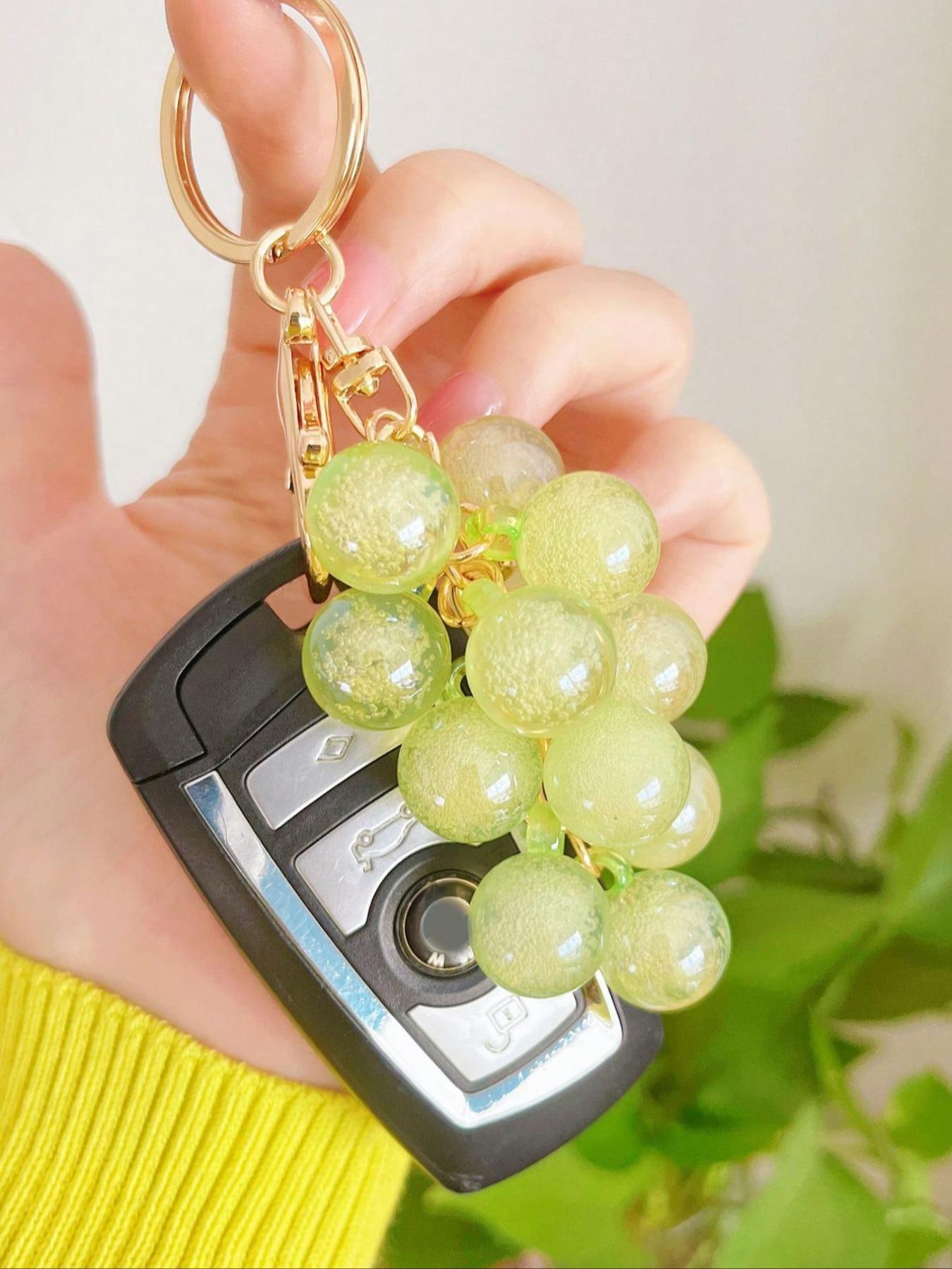 Resin Transparent Beaded Grape Pendant,Grape Keychains Bubble Jelly Grape Cluster Keychains,Decorative Accessories Fruit Grape Bag Chain Pendant Amethyst Grape Charms Schoolbag Decoration Backpack Keychain Gift, Keychain for bags