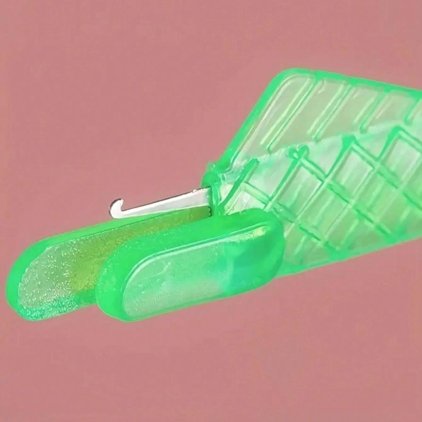 Automatic Fish-Shaped Threader for Sewing Machines, Easy and Quick Needle Threading, Ideal for Needlework, Embroidery, DIY Arts