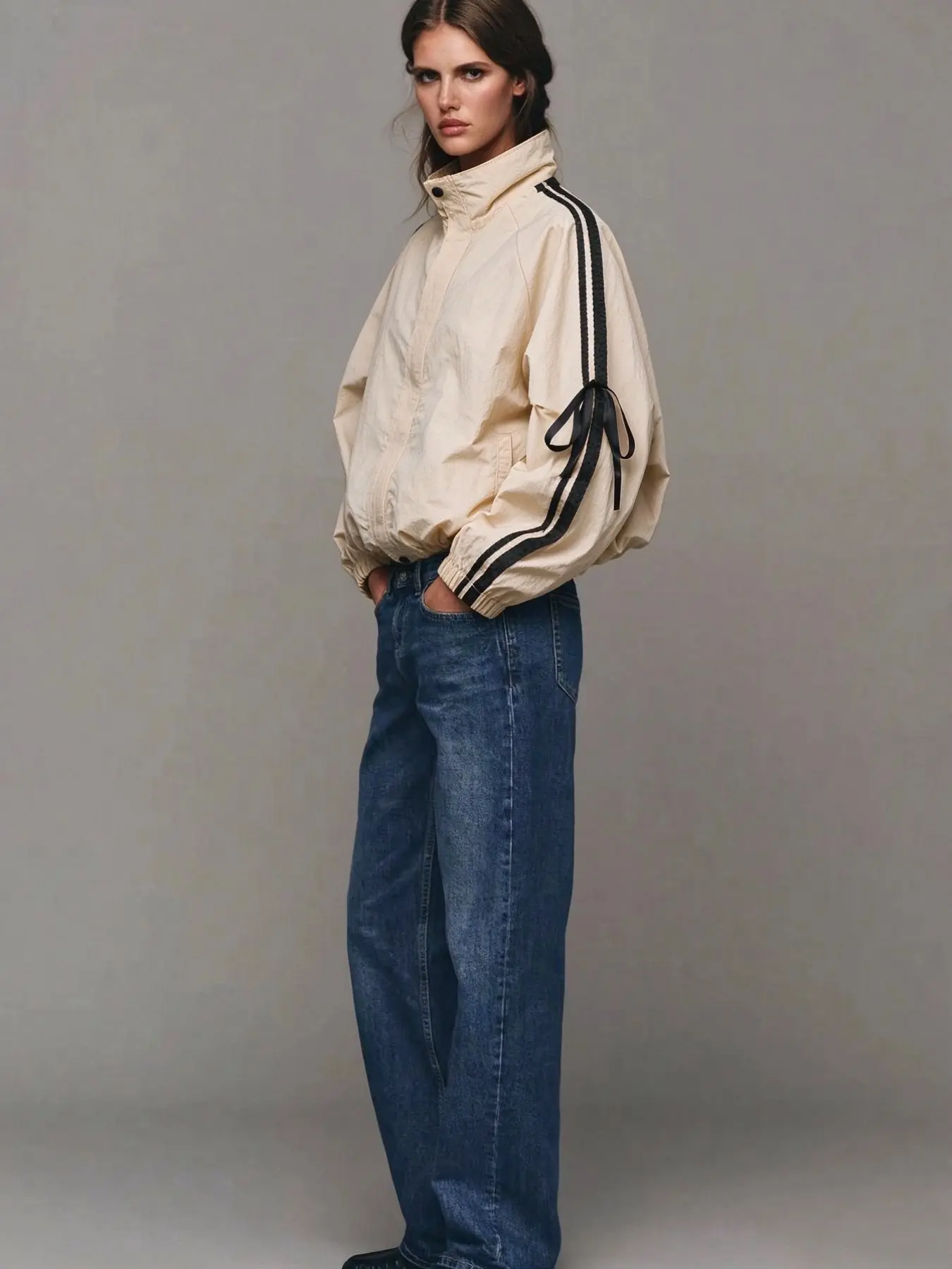 Y2K/Athleisure/Clean Girl Streetwear Daily/Travel/Gym Casual Outfit Side Double Stripe Sleeve Bow Tie Drawstring Stand Collar Full Zip Cropped Relaxed Elastic Hem Windbreaker With Side Pockets Trendy Fashion Outerwear Loose Fit Women Outer Track Jackets.