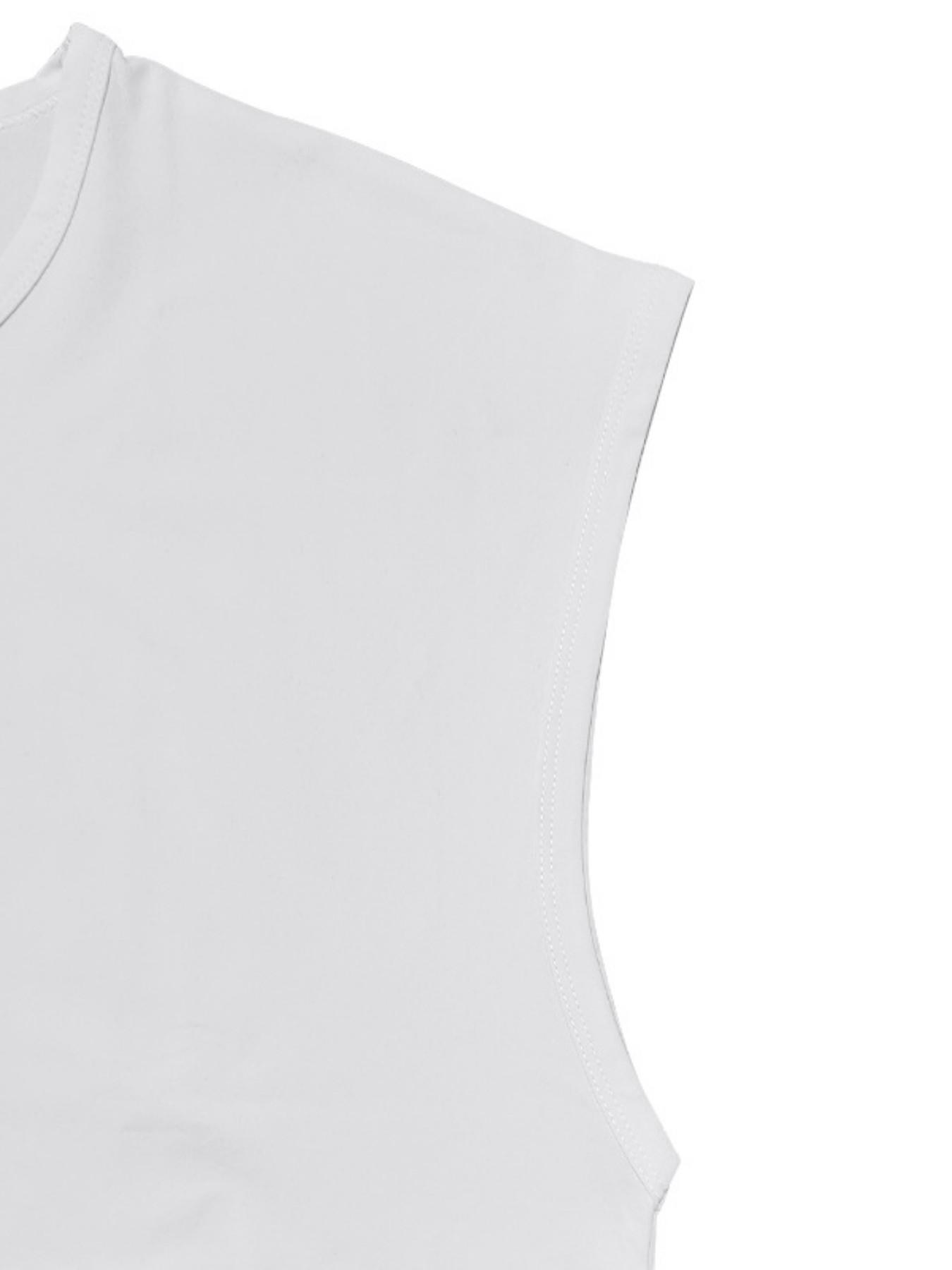 Men's Casual Round Neck Muscle Tank Top, Breathable Summer Sports Shirt with Leather Patch Details, Comfortable and Stylish