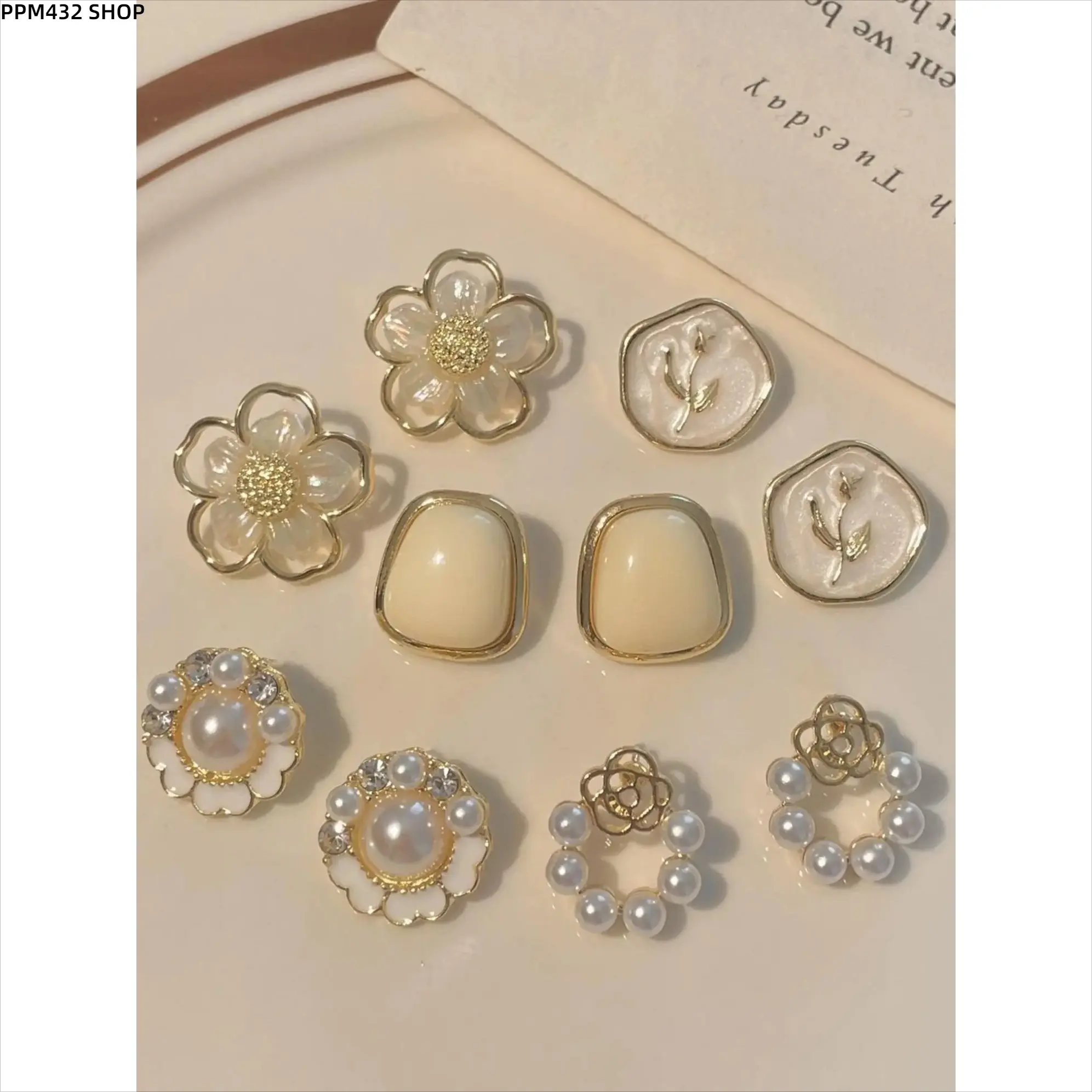 5 Pairs Pearl Flower Stud Earrings Set for Women, Elegant Floral Design Fashion Jewelry with Faux Pearl Detail, Trendy Lightweight Earrings for Daily Wear, Birthday Gifts and Special Occasion Styling