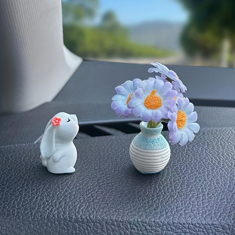 2Pcs Cute Rabbit Car Dashboard Decor with Daisy Flower Vase, Cute Resin Bunny Ornament & Mini Ceramic Vase Set, Car Interior Accessories & Sweet Home Decor