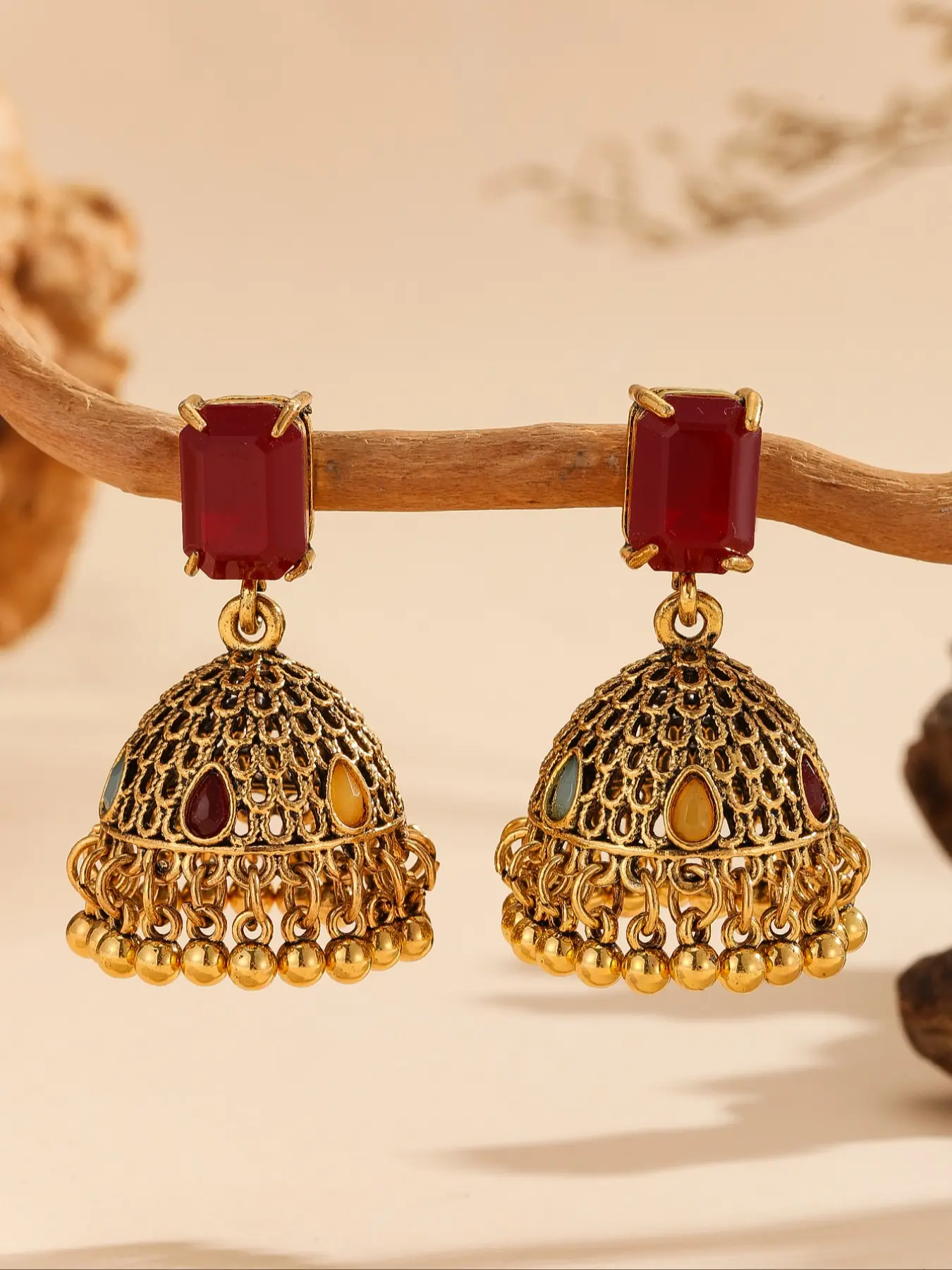 Antique gold - red
