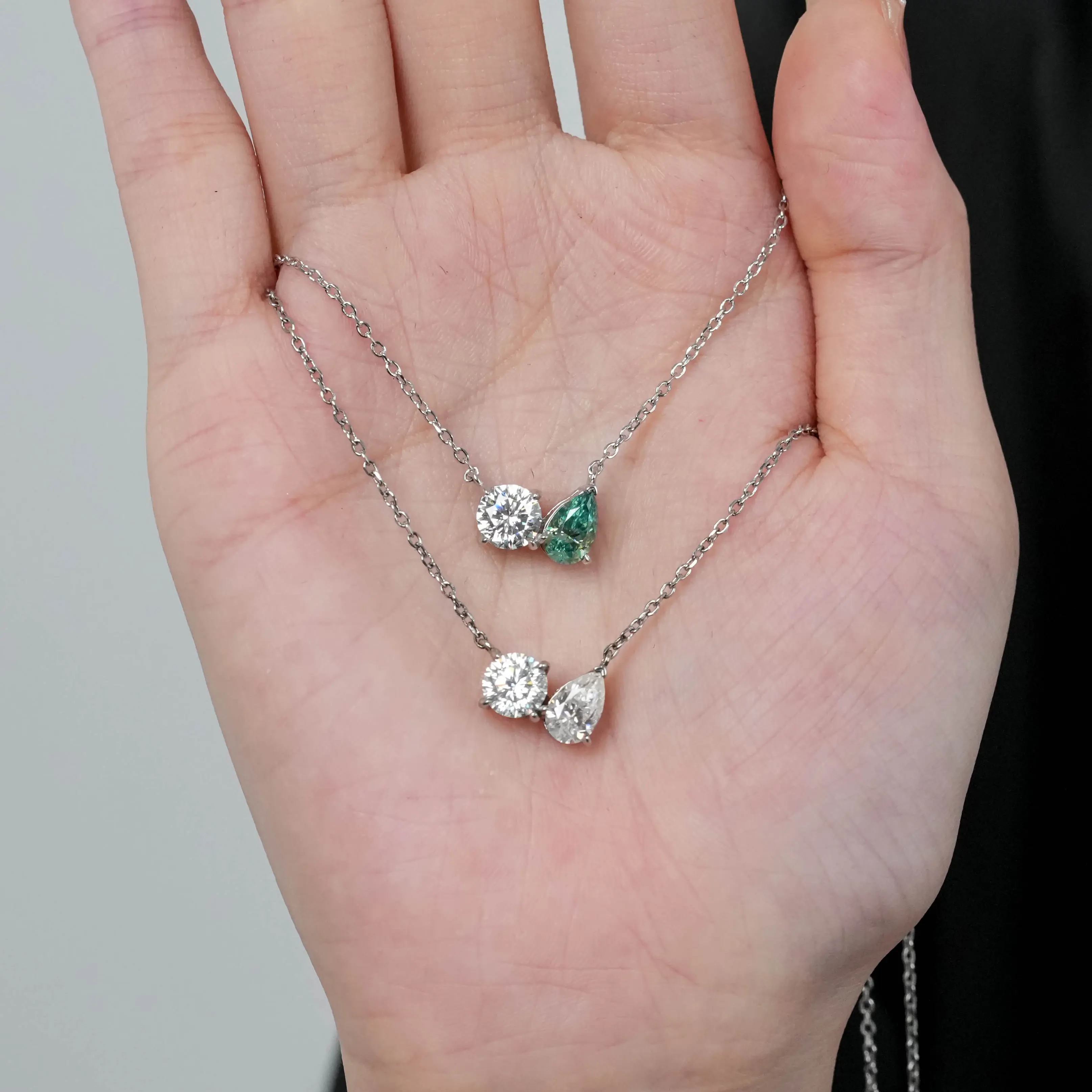 【7.4】2-4CT Toi ei Moi Pear and Emerald Cut vvs Synthetic Moissanite Necklace in 925 Sterling Silver