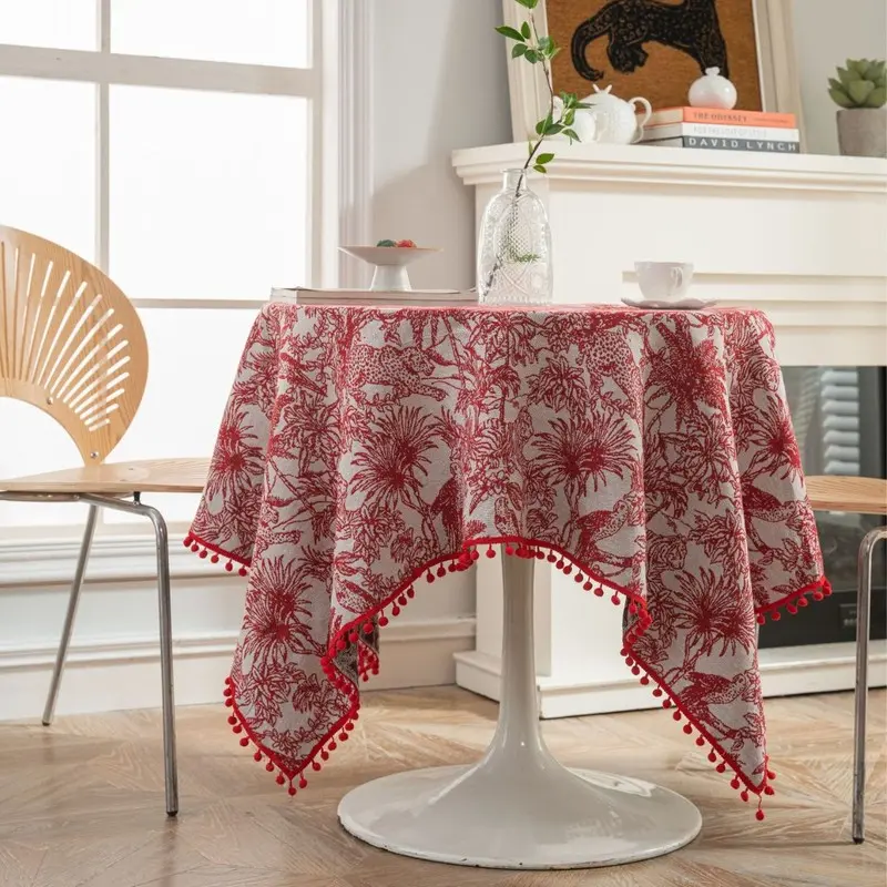 American-style round tablecloth with jacquard floral and plant patterns, thick decorative festive tablecloth