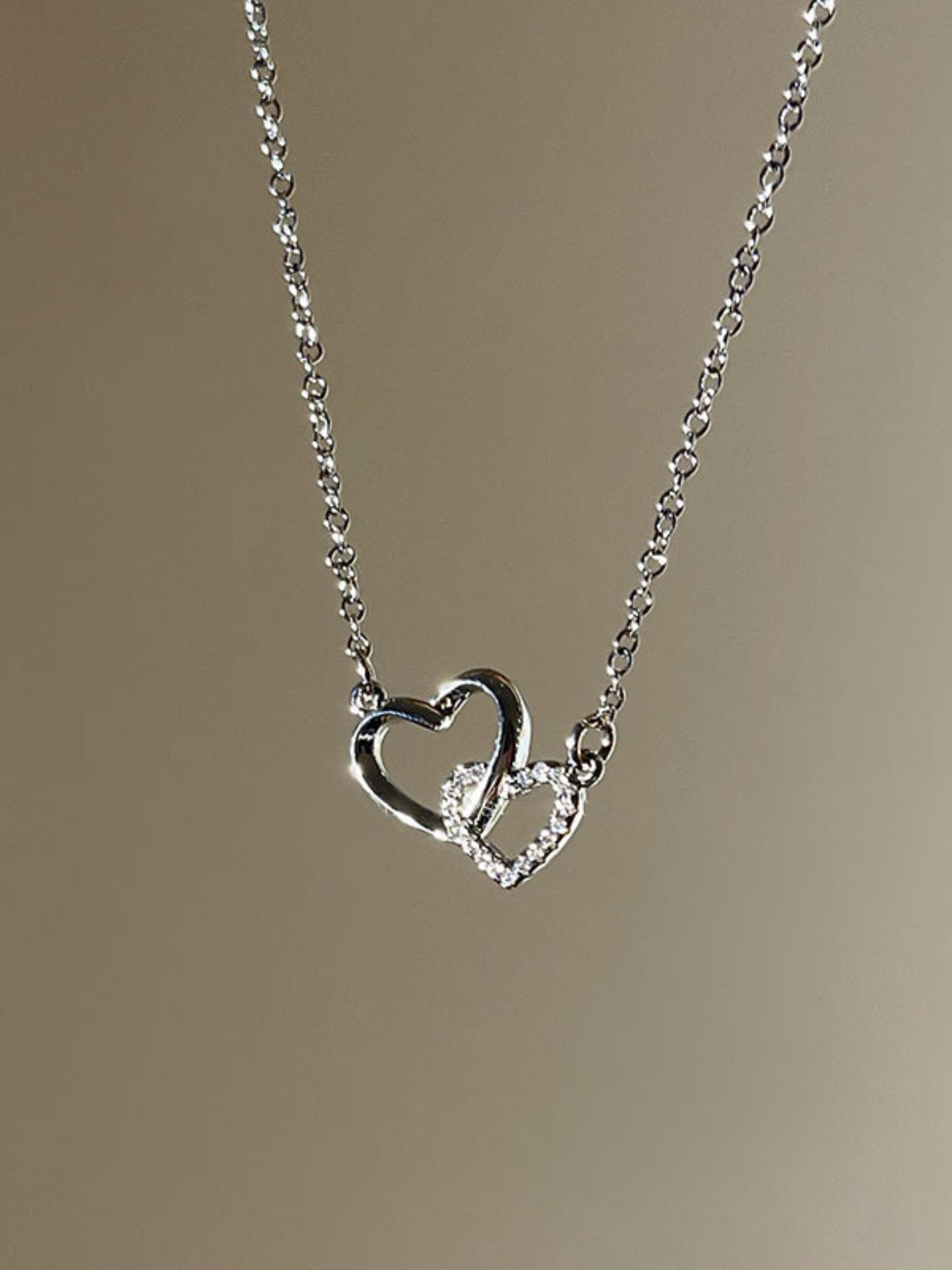 Charming Heart Pendant Necklace, Heart Shaped Necklace, Fashionable Linked Hearts Design, Perfect Gift for Her, Ideal for Casual Wear & Special Occasions, Love Necklace, Heart Design Jewelry