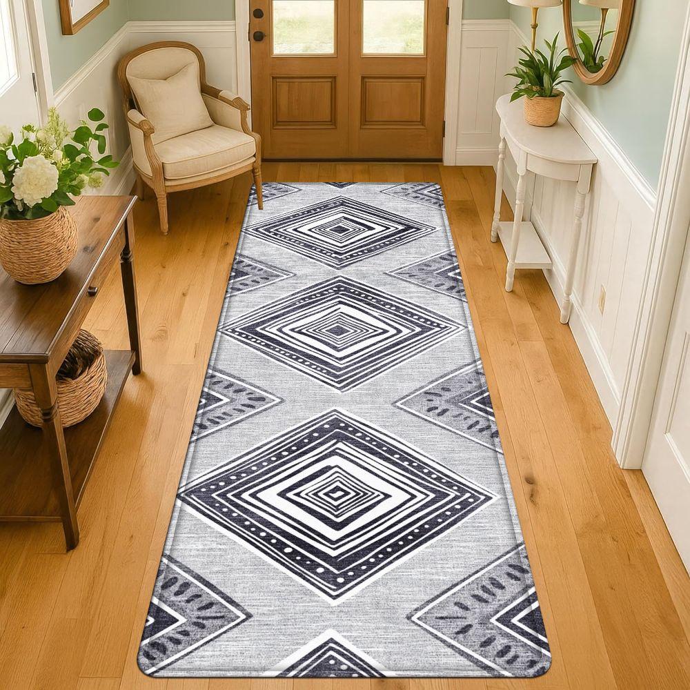 1PC， Black and White Diamond Geometry Patterned strip rugs, home décor, bathroom mats, entryway mats, bathroom non-slip mats, indoor entrance rugs, bedroom bedside mats, kitchen mats, hallway rugs, flannel sponge rugs, hallway runner rugs