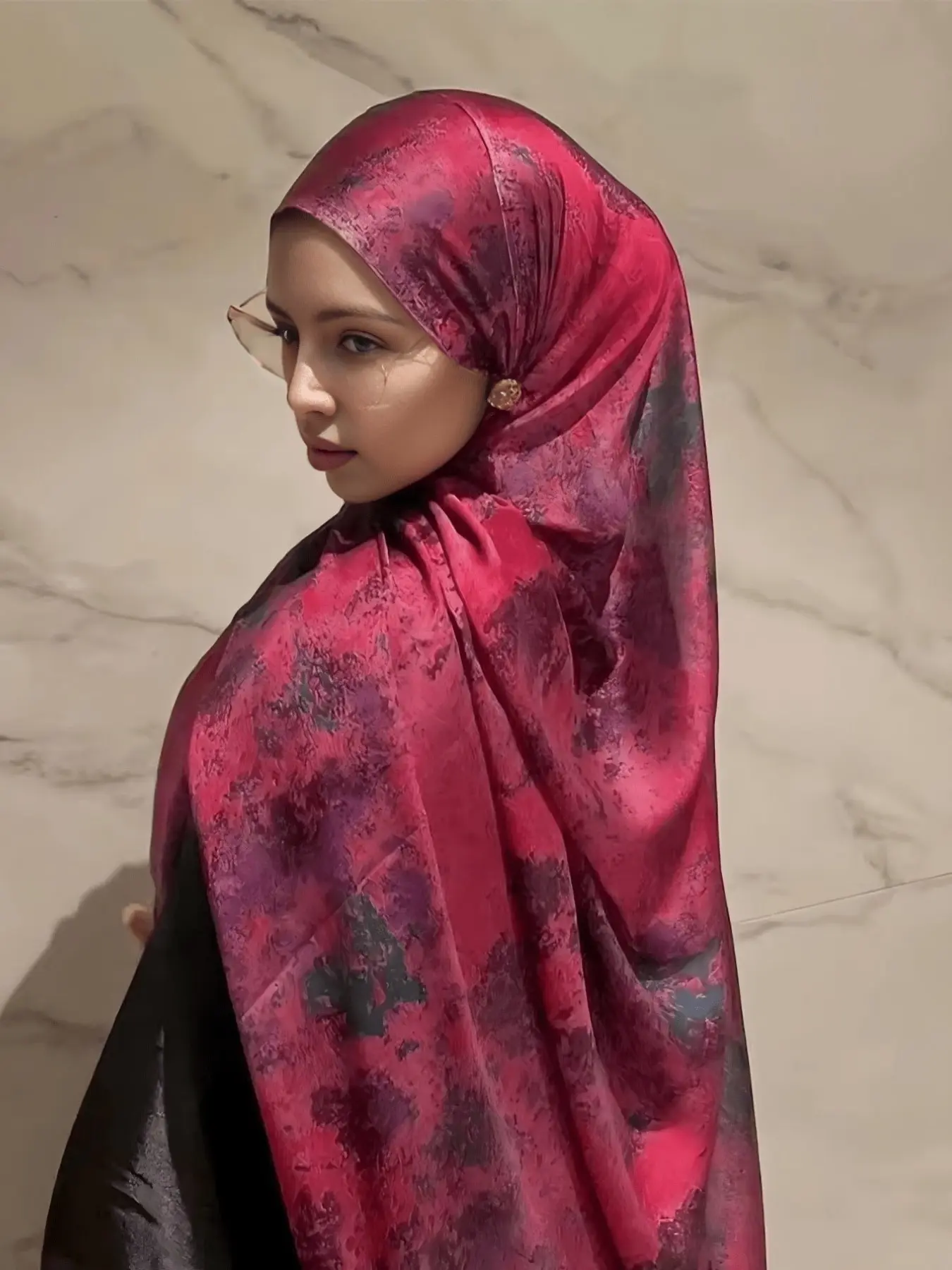 Long Tie-Dye Satin Headscarf, Full Coverage Hair Mask for Women, Fashionable Accessory for All Seasons, Stylish Headwear for Daily Wear