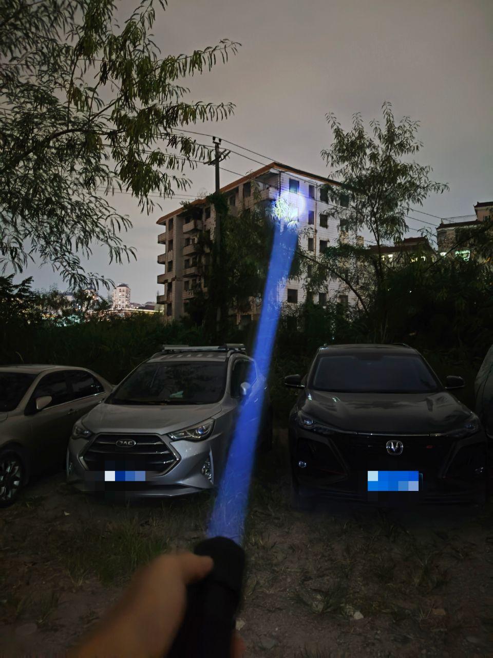 2000LM Durable Alloy High Power LED Flashlight, Portable Emergency Lighting, Zoom Powerful Torch for Outdoor Hiking Patrol Camping