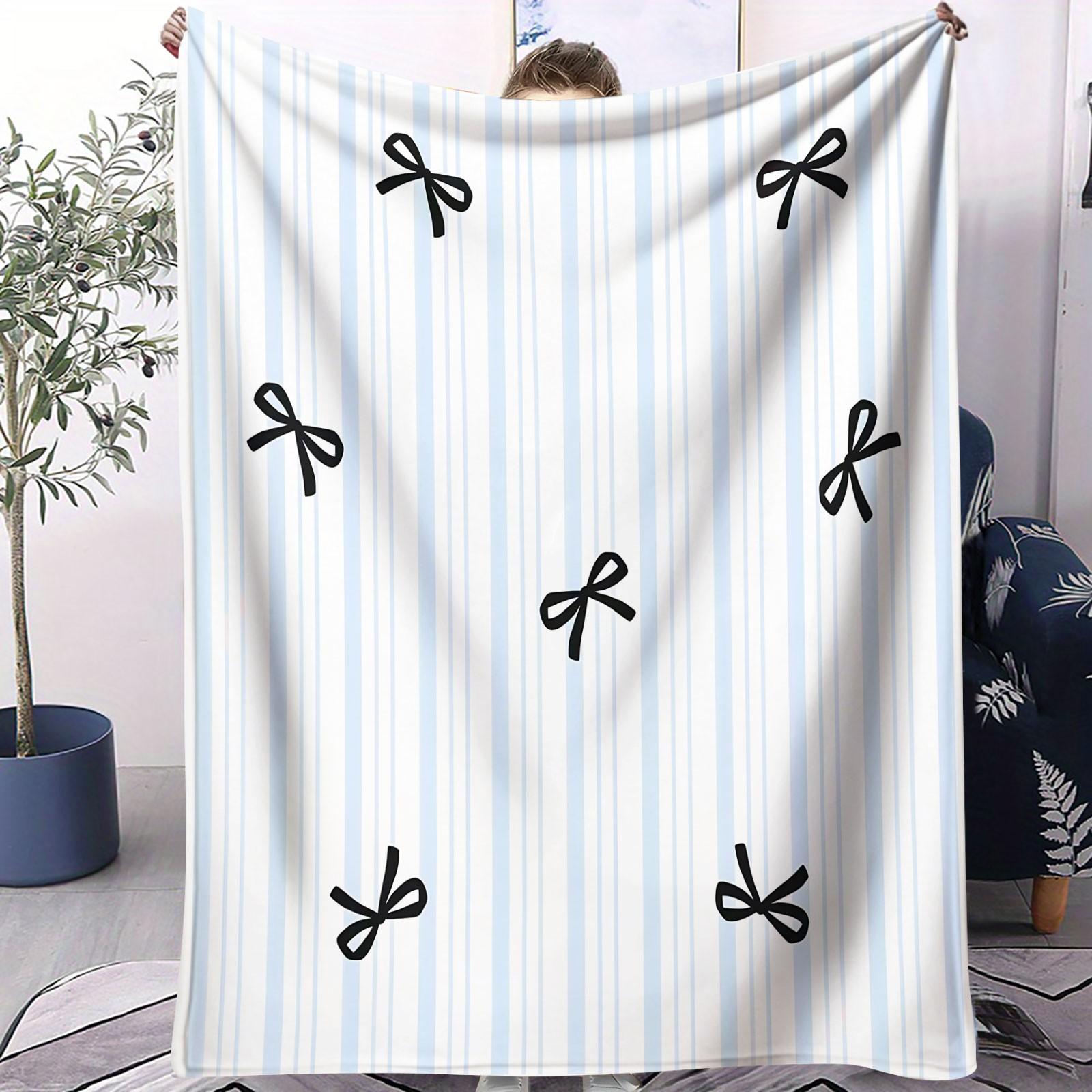 1-Piece Set of Light Blue Striped Cartoon Bow-Printed Blanket, All-Season Flannel Blanket, Available in Multiple Sizes, Soft and Breathable, Perfect for Sofas, Beds, and Office Naps