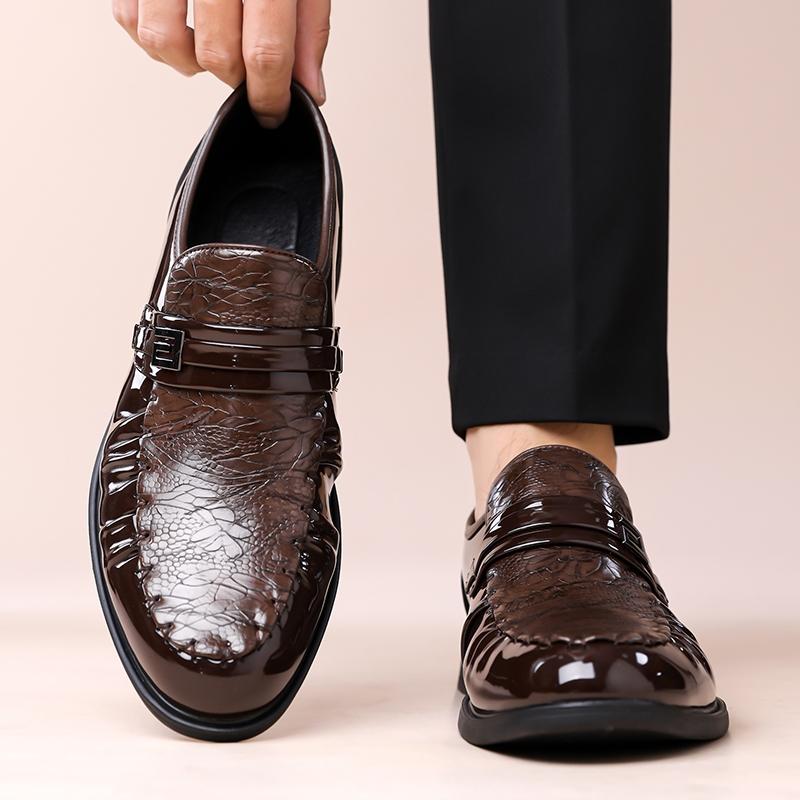 Men Loafers with PU Embossed Pattern Fashionable  Classic Business Dress Shoes