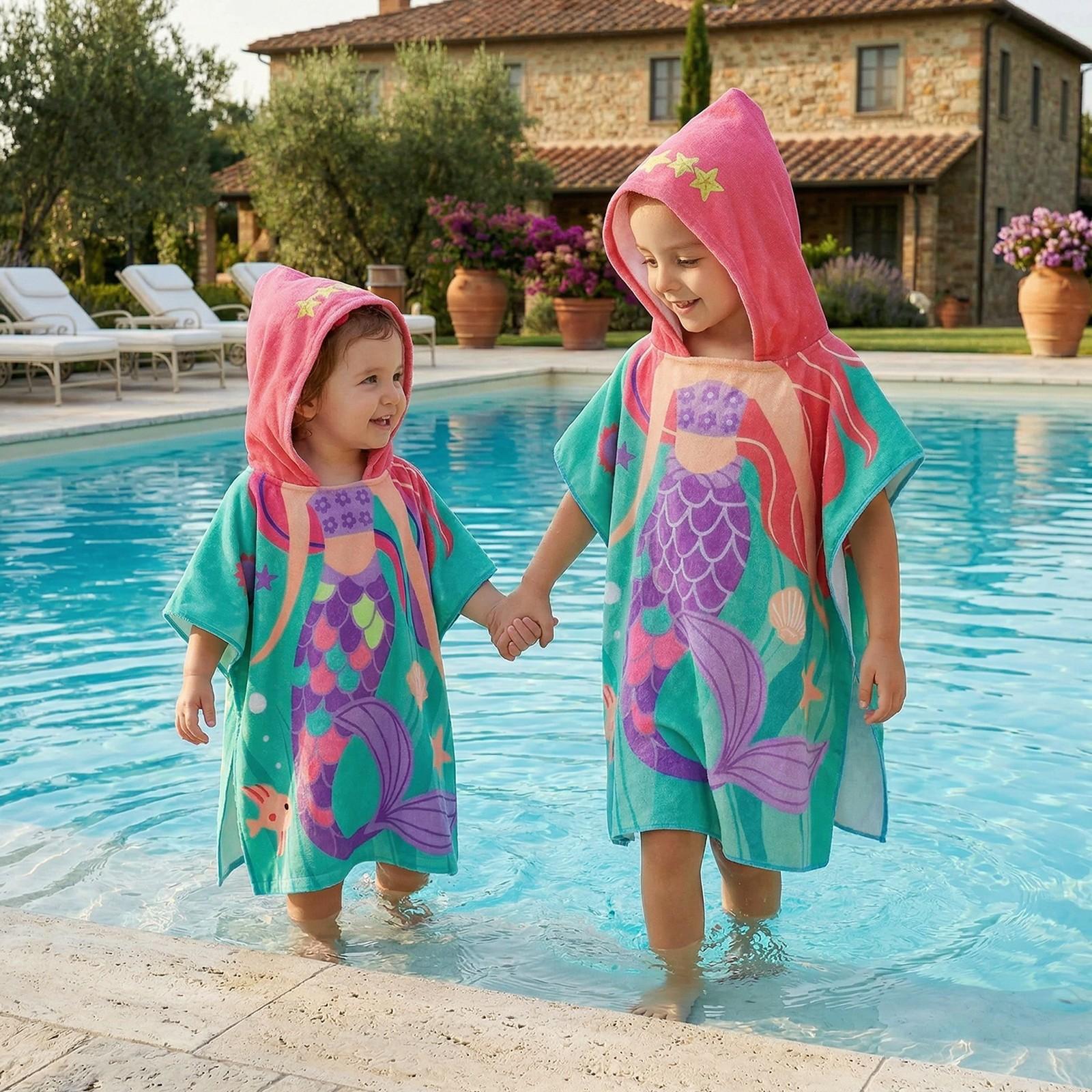 Animal Cartoon Print Bathrobe Cape, Soft Quick-Dry Beach Towel, Hooded Robe for Indoor Parties, Perfect for Beach and Home Use