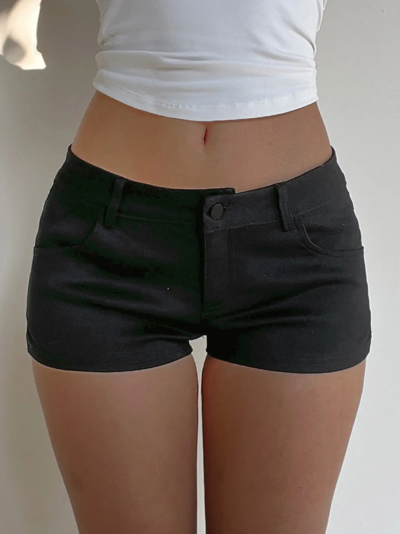 Women's Y2K Streetwear Fashion Comfy Stretchy Casual Fashion Shorts, Low Waist Split Design, Elastic Fit, Versatile Summer, Comfortable Daily Wear, Casual Fashionable Shorts