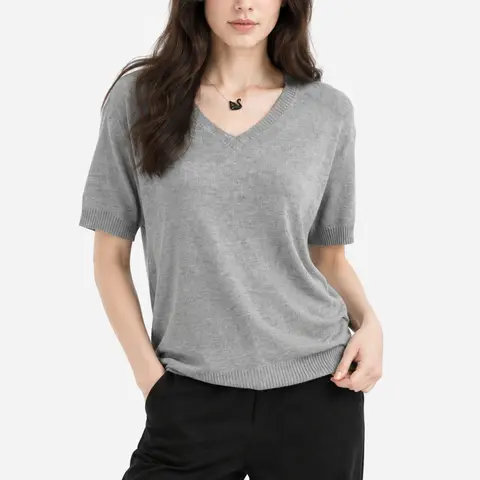Women's Simple Elegant Loose Knitted V-Neck Short Sleeve Pullover Sweater, Casual Fashion Daily Wear, Trendy Ladies Top, Womenswear
