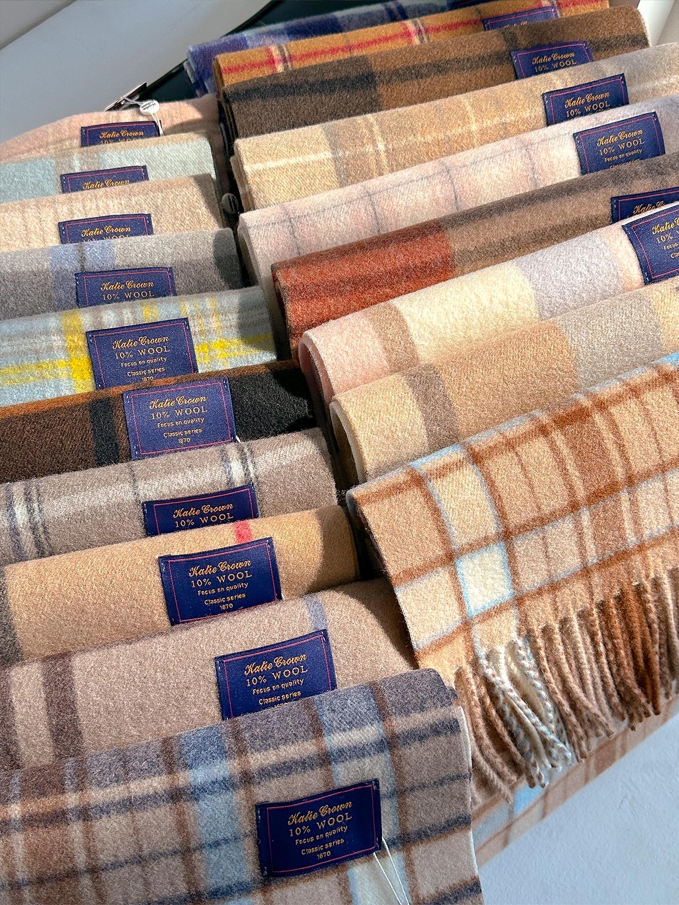 Women's Plaid Pattern Scarf, Casual Fitted Structure Design, Warm Daily Wear Accessory, Fashionable Comfortable Multifunctional Shawl for Fall & Winter