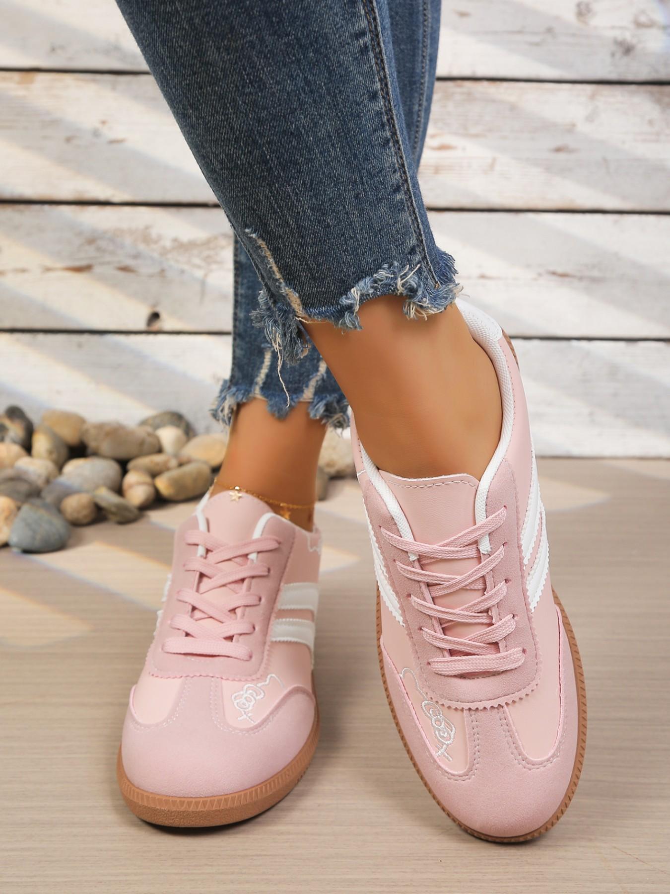 2026 New Track Shoes, Soft Texture, Easy to Maintain, Suitable for Daily Commute, Campus Wear, Light Sports, Patchwork Design