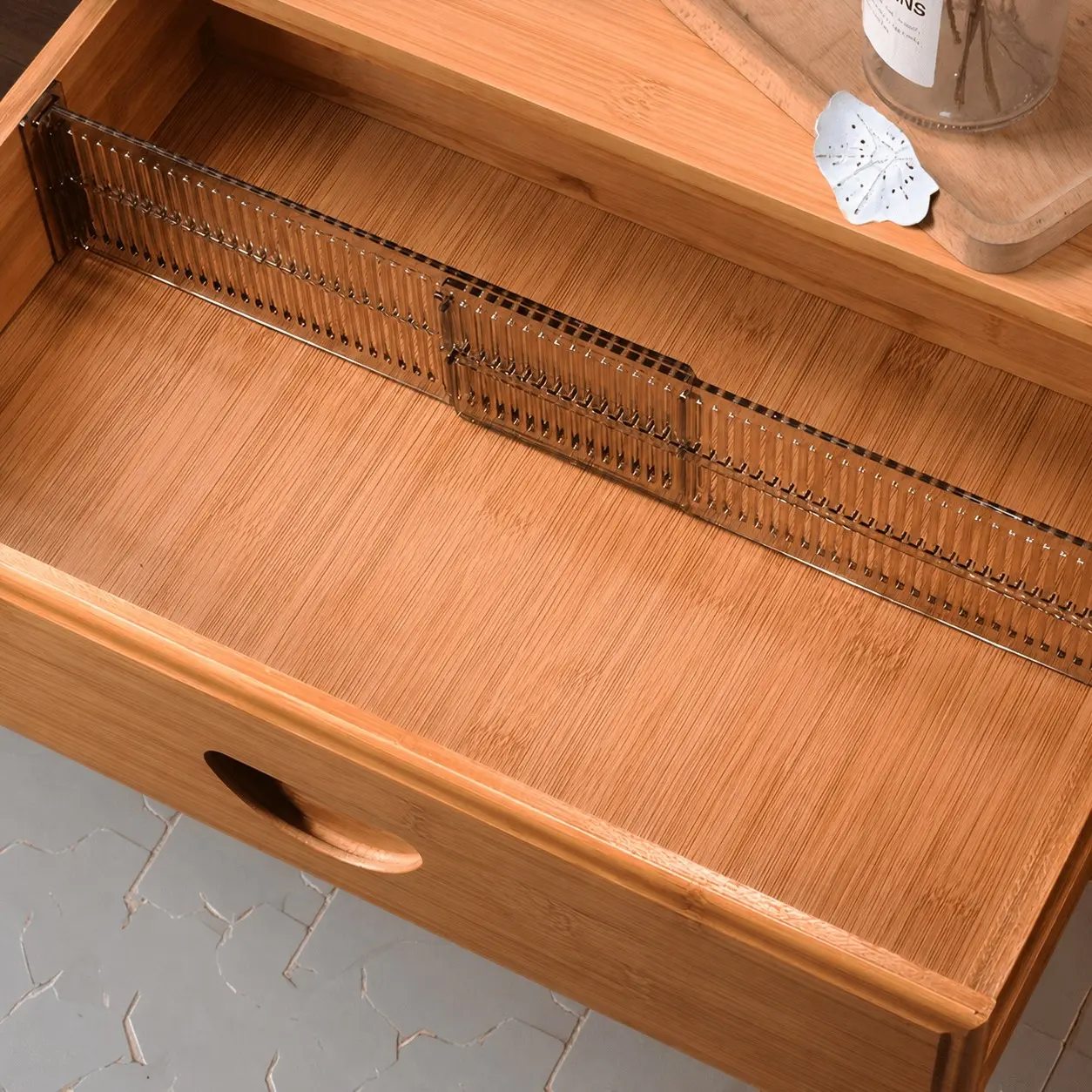 Adjustable Drawer Divider, 2 Counts Expandable Drawer Organizer, Durable Plastic Drawer Storage Divider for Underwear, Socks, Home Storage, Dresser Storage Organizer, Adjustable Dividers