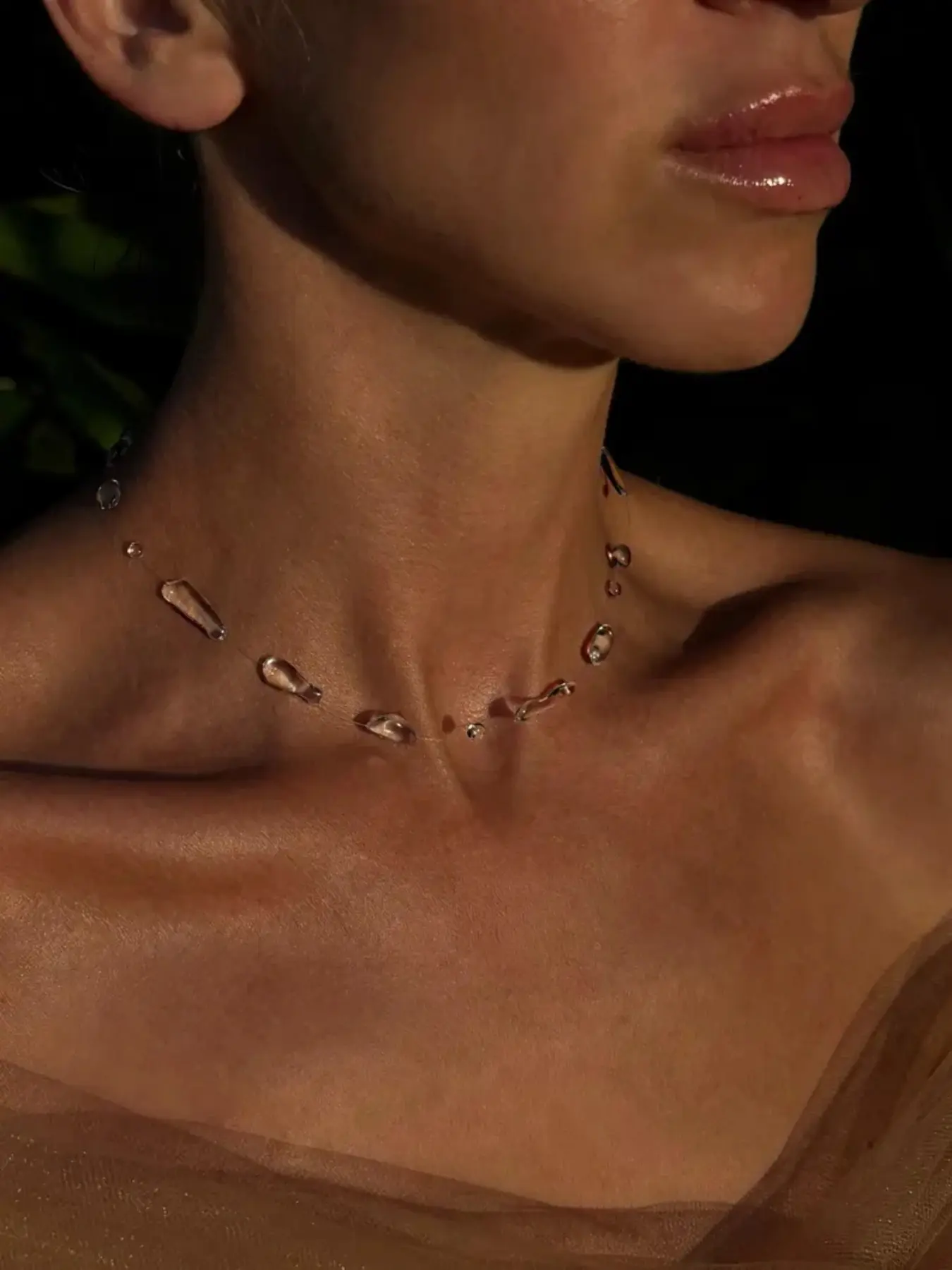 Transparent Water Drop Invisible Necklace for Women, Fish Line Collarbone Chain, Unique Design, Elegant Clear Necklace Accessory