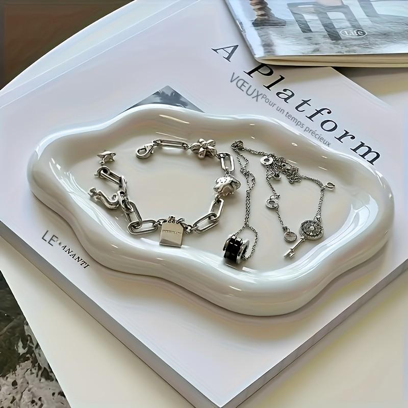 Cloud-Shaped Jewelry Tray, Single Layer Plastic Decorative Cute Storage Organizer for Perfume, Watches, Necklaces, Earrings, Artistic Desktop Decoration, Desktop Organization, Cloud Shape Design