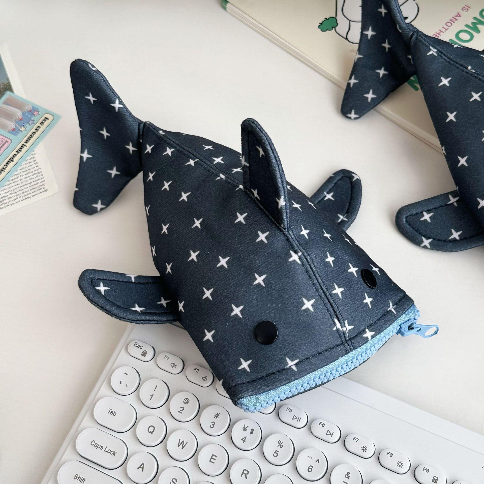 Cute Shark Zipper Pouch, Durable Multi-Functional Storage Bag, Organiser, Durable Storage Organizer, Perfect Christmas Gift for Boys & Girls, New Condition