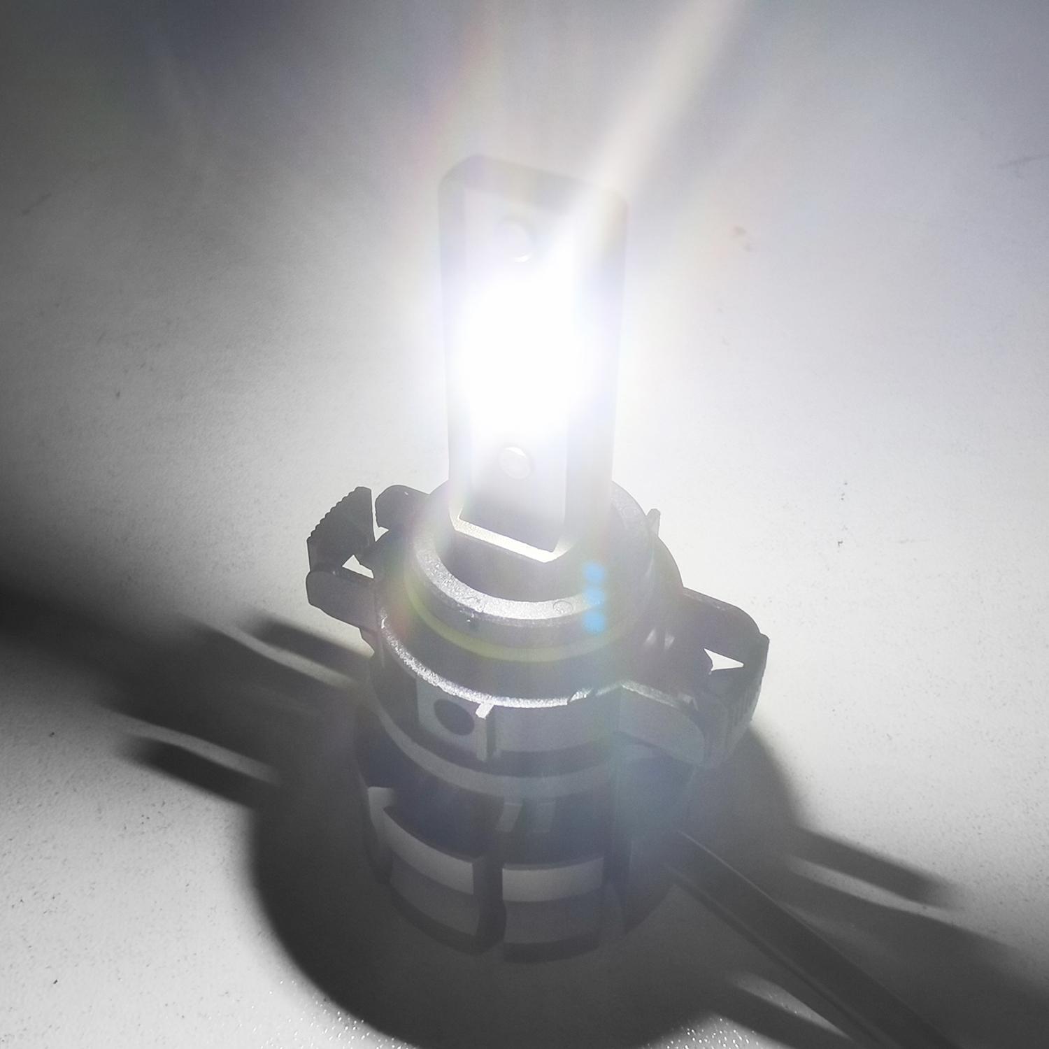 AUXITO 5202 LED Fog Light Bulbs, 6500K Cool White 6000 Lumen Plug And Play, 300% Brighter, 5201 PS19W 12085 PS24W Daytime Running Lights Replacement (Pack of 2)