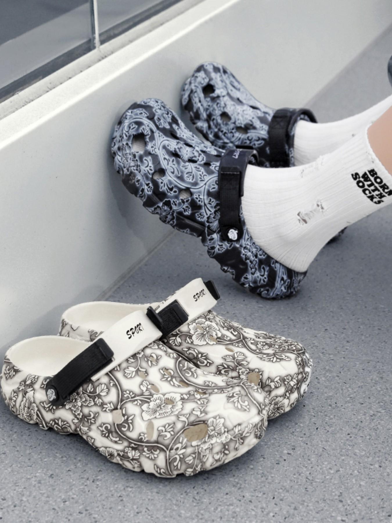 Large Size Summer Men's Sandals, Comfortable Thick Sole Outdoor Slippers, Non-Slip Beach Shoes, Breathable Holes Design, Ideal for Warm Weather