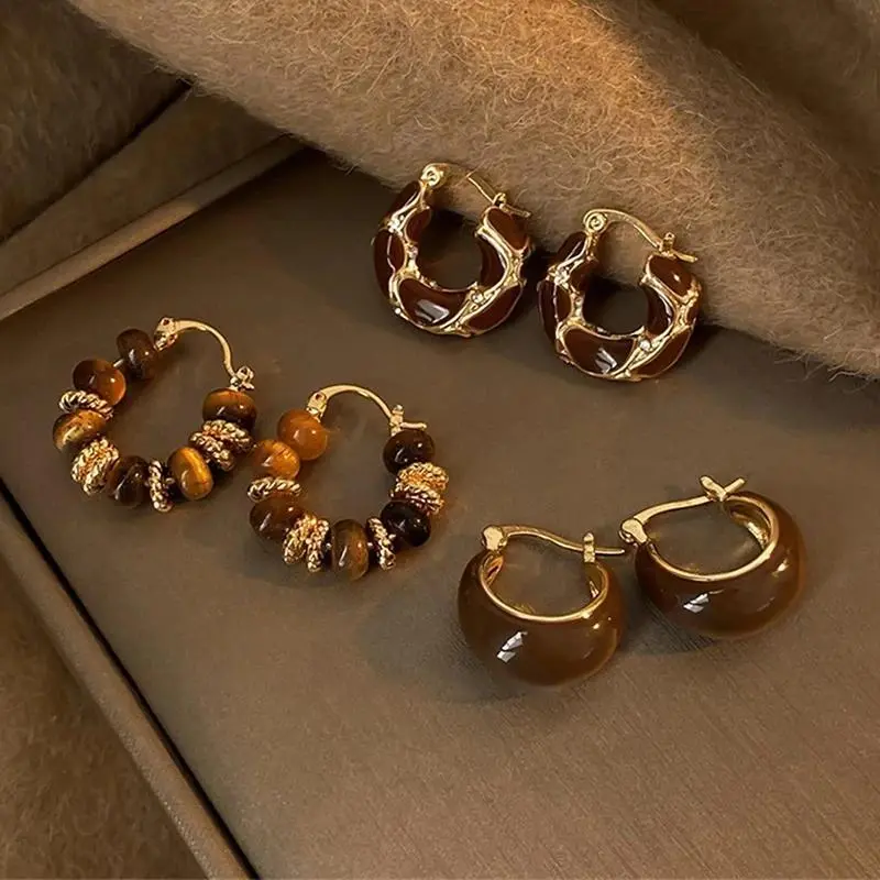 Women's Korean Brown U-Shaped Hoop Earrings - Vintage Simple Tortoiseshell Tiny Studs with Exquisite Finish, Daily Wear Costume Jewelry