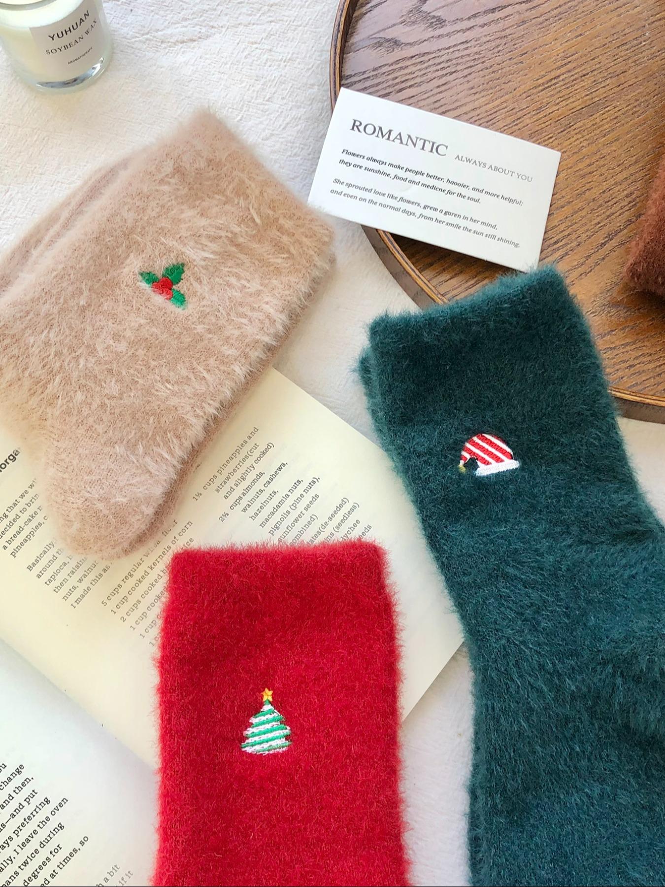 5 Pairs Sock Set Retro Solid Color Plush Middle Socks Christmas Embroidered Warm Socks Suitable for Daily Casual Wear